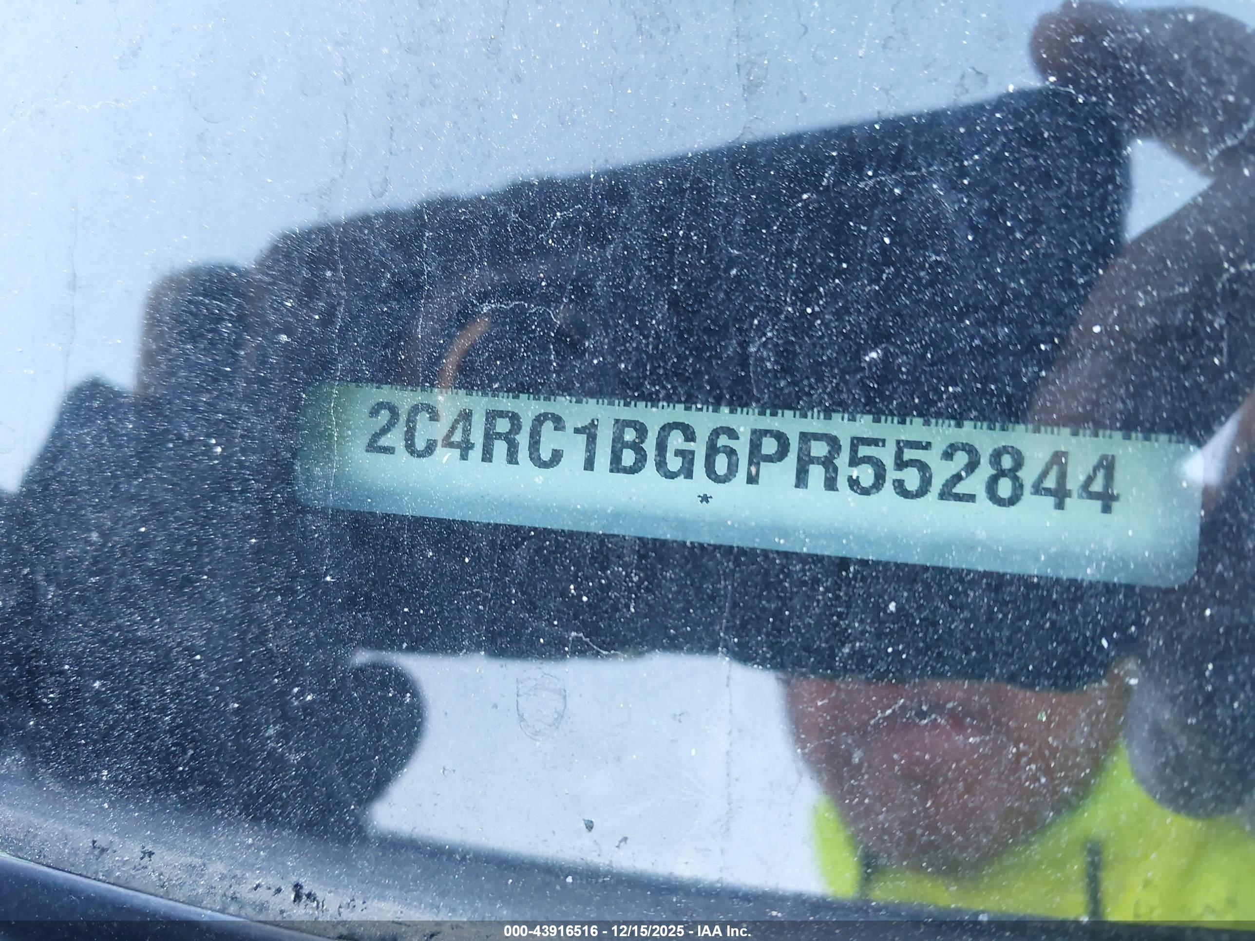 CHRYSLER PACIFICA image 9