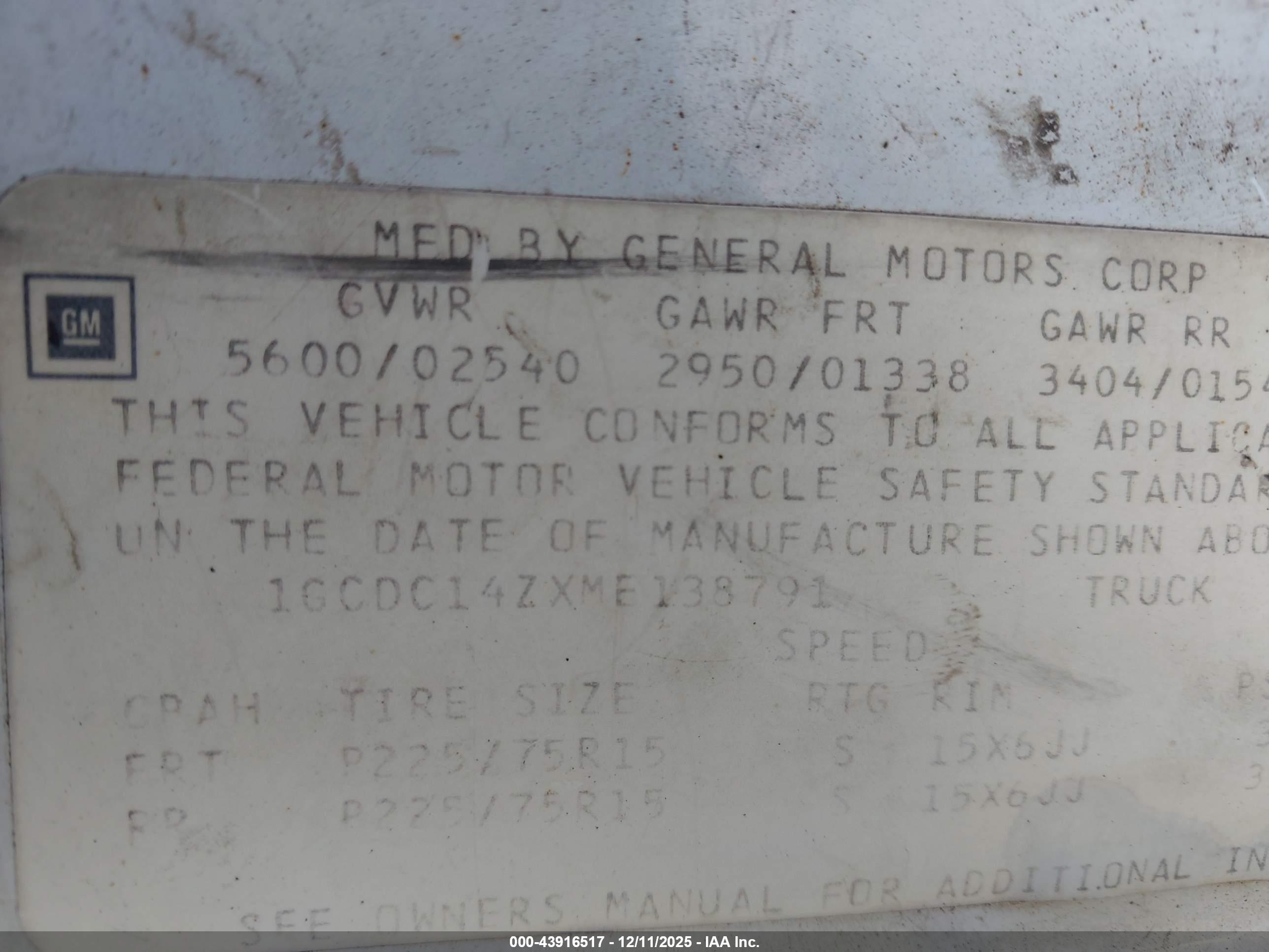 CHEVROLET GMT-400 image 9