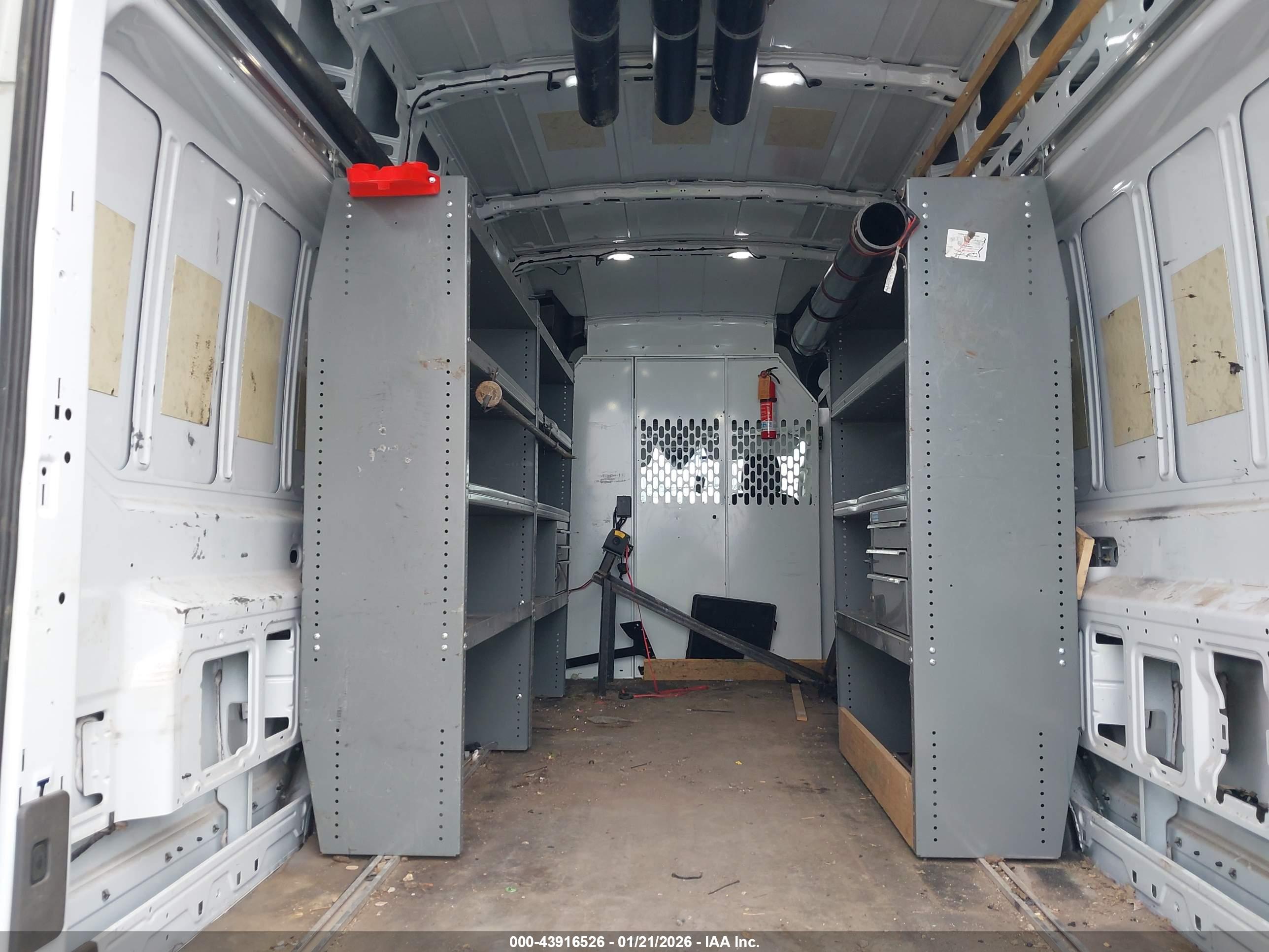 FORD TRANSIT-250 image 8