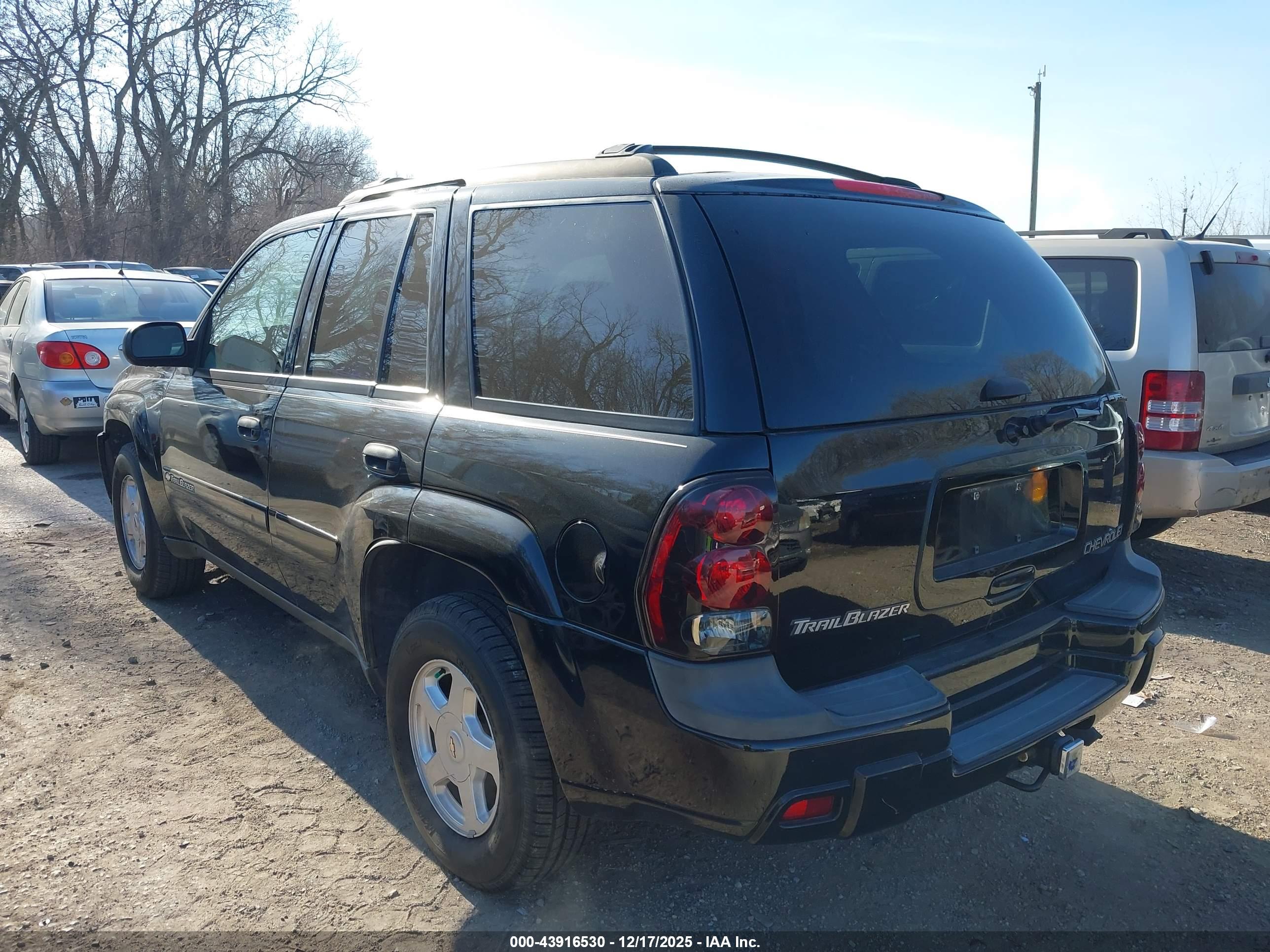 CHEVROLET TRAILBLAZER image 3