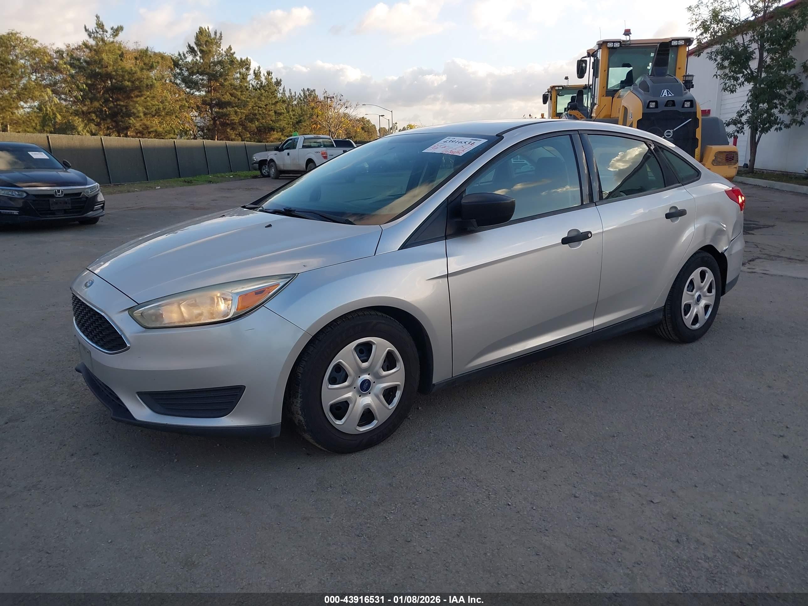 FORD FOCUS image 2