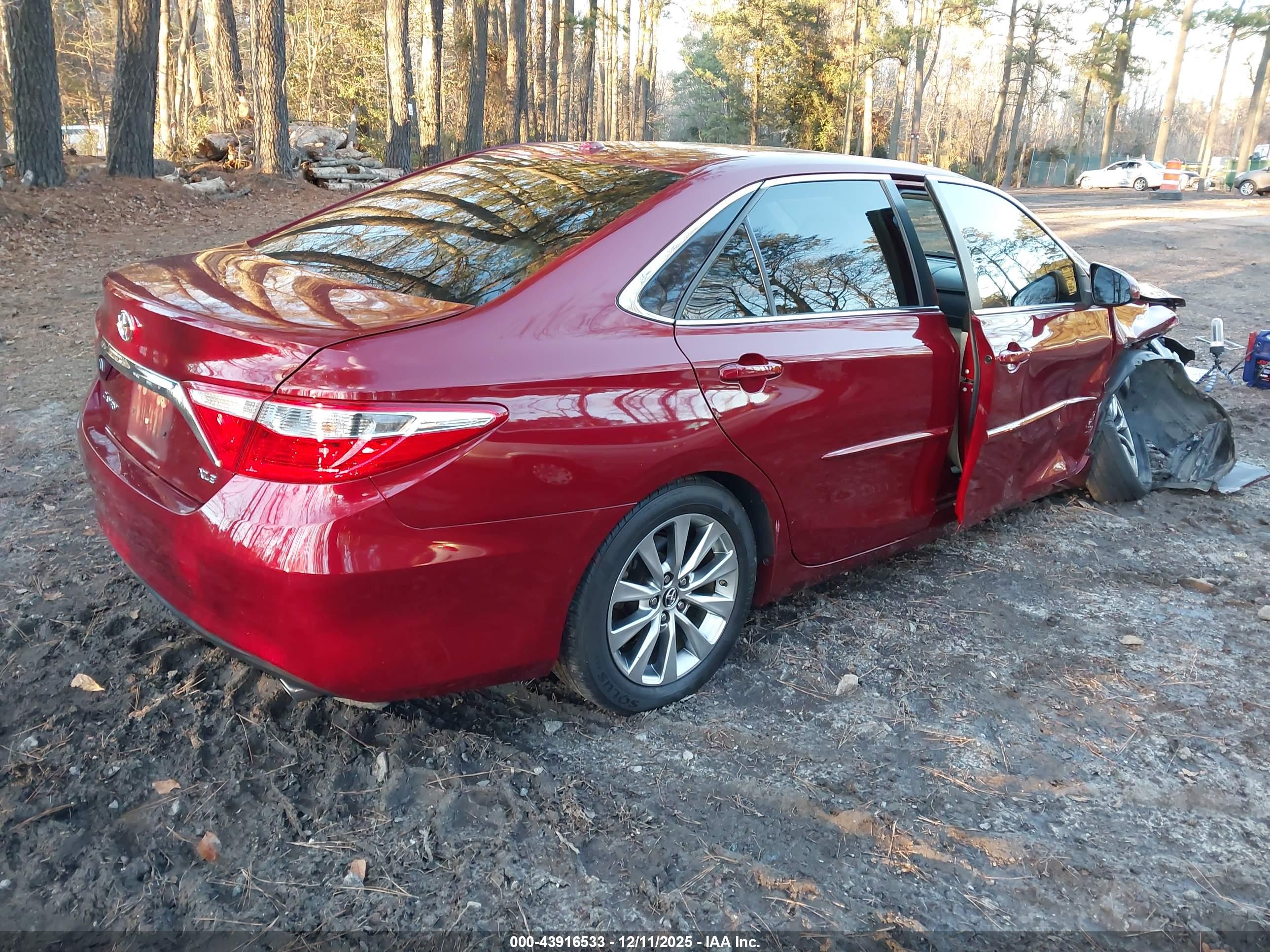 TOYOTA CAMRY image 4