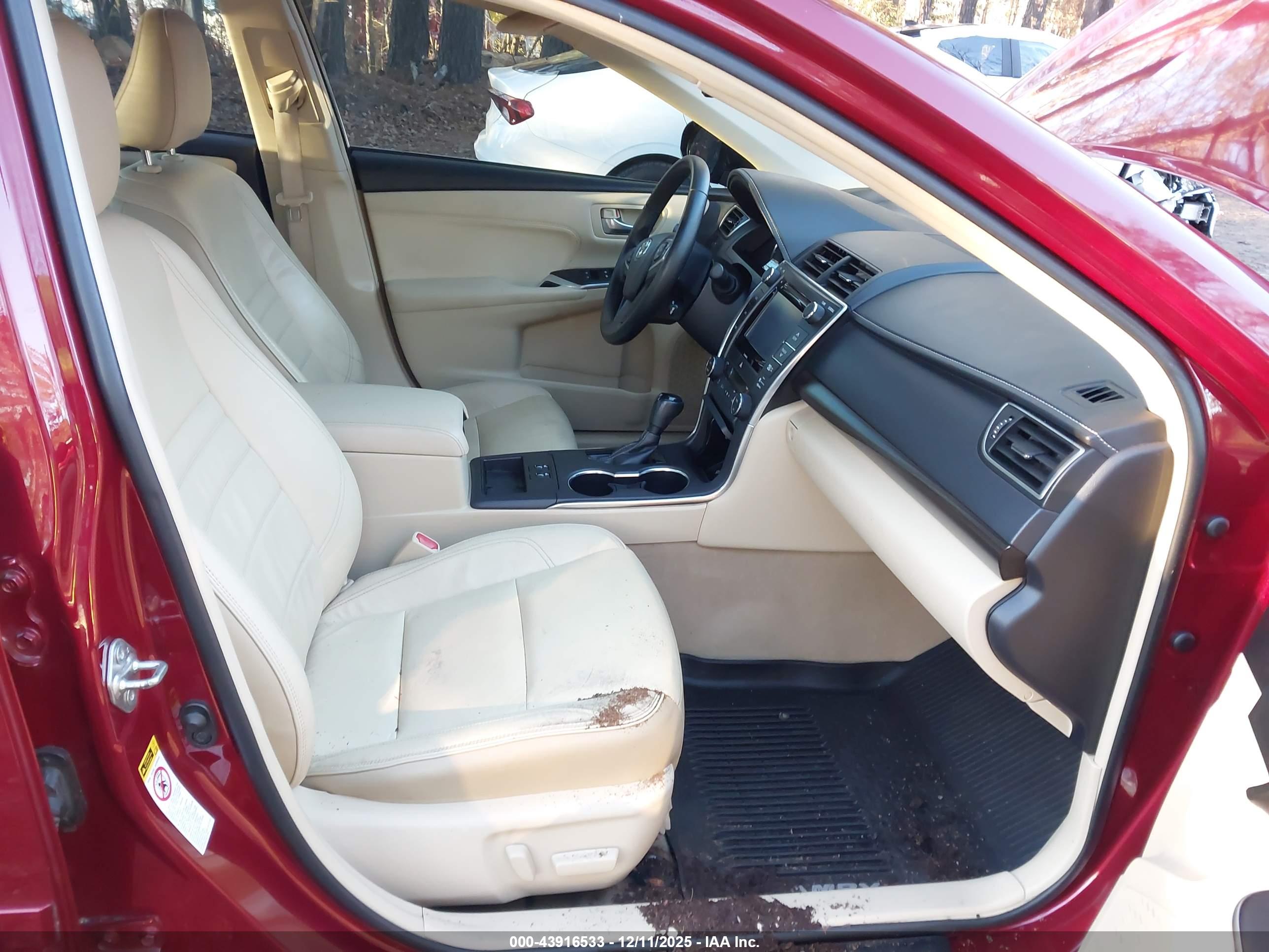TOYOTA CAMRY image 5