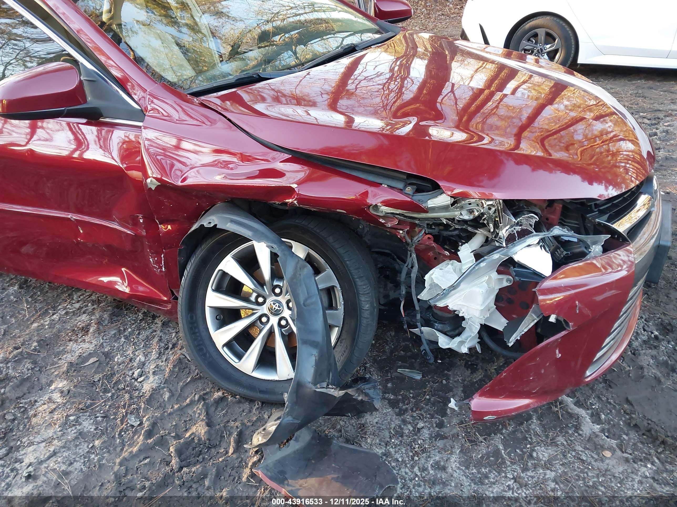 TOYOTA CAMRY image 6