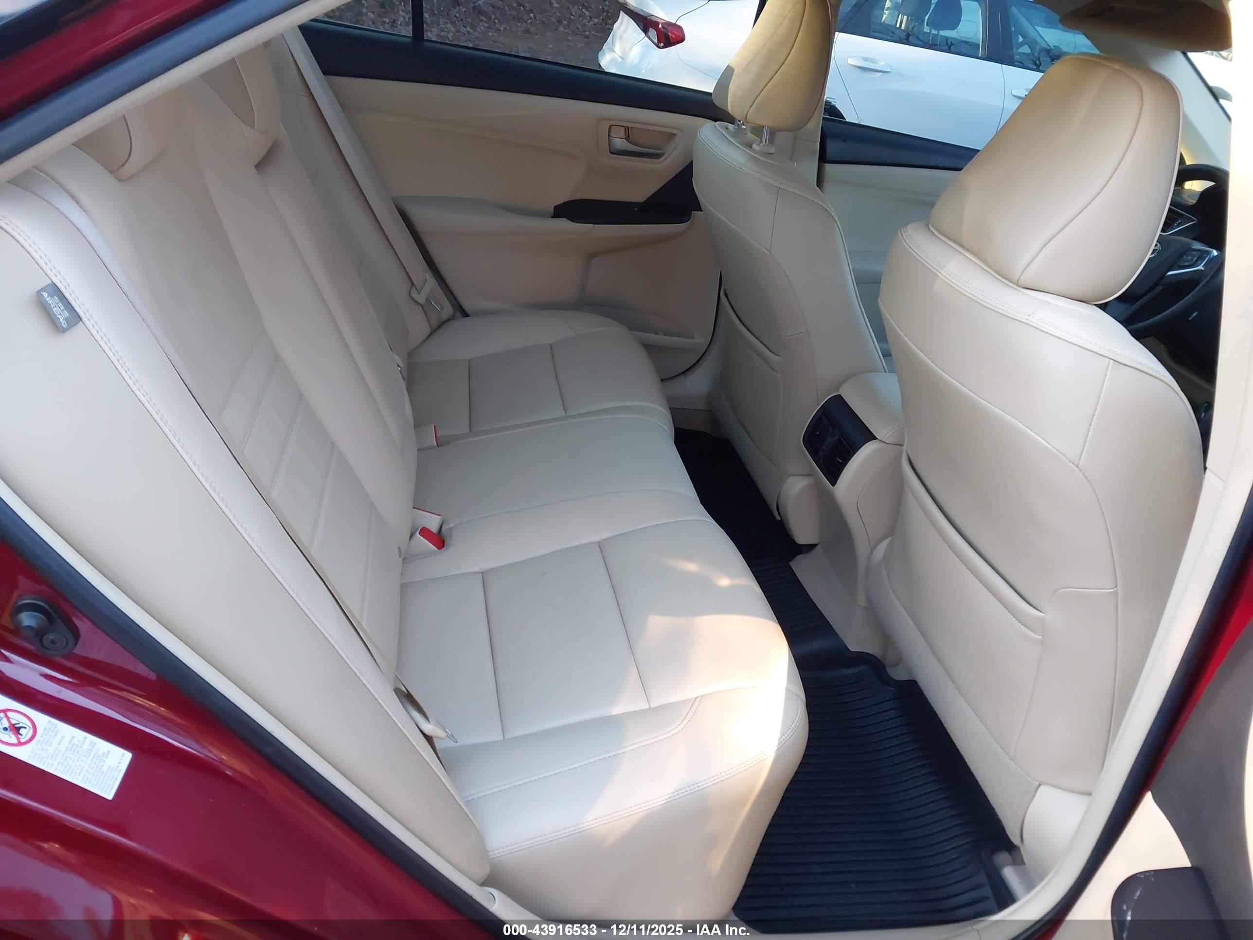 TOYOTA CAMRY image 8