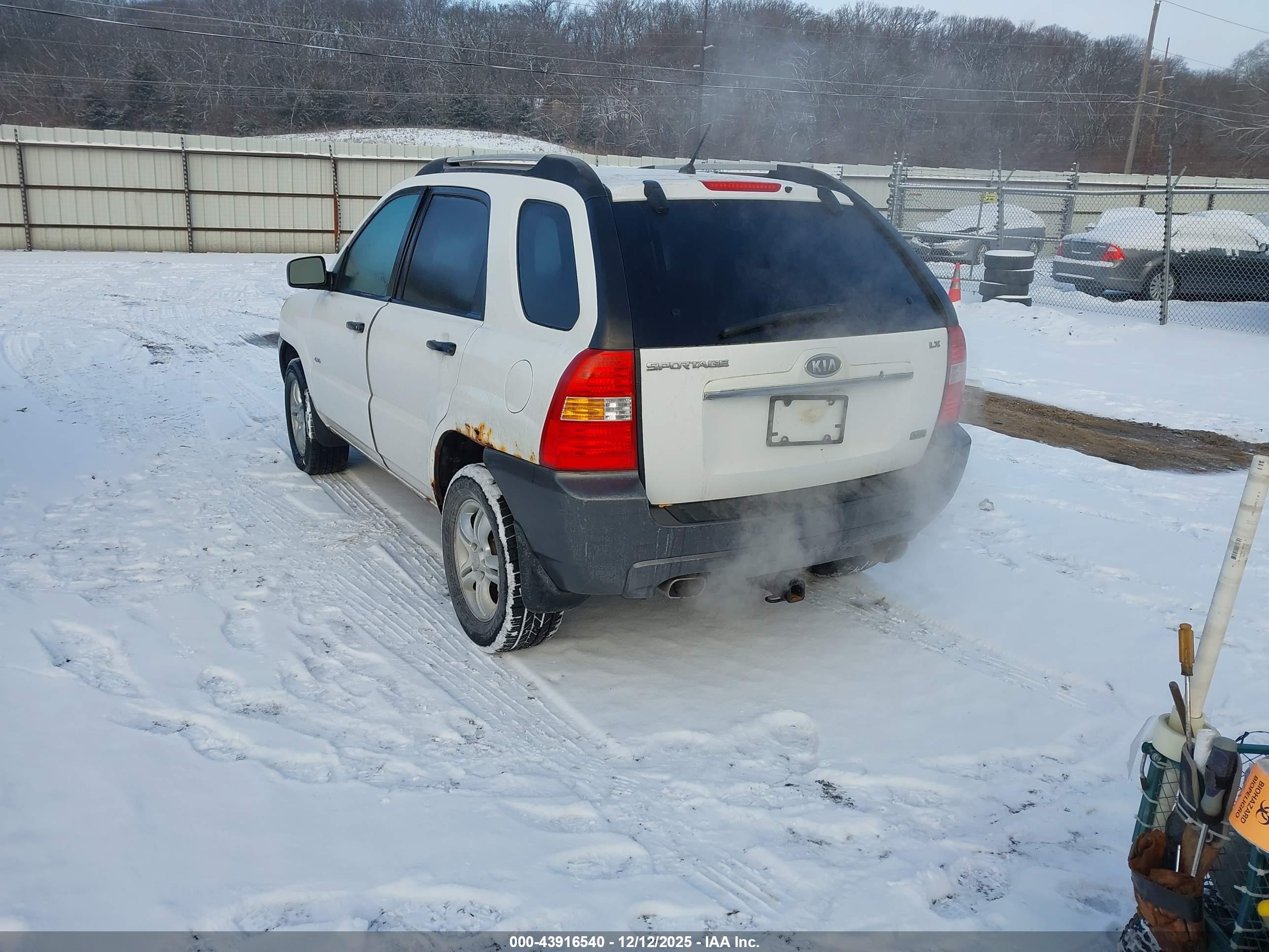 KIA SPORTAGE image 3