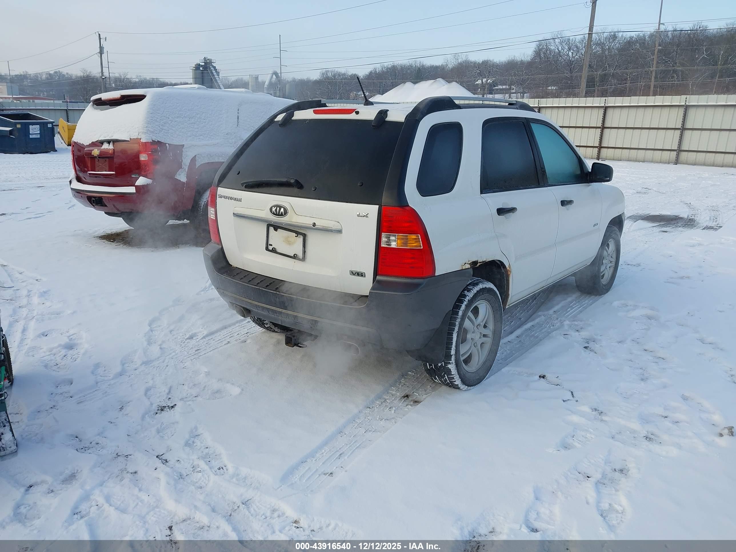 KIA SPORTAGE image 4