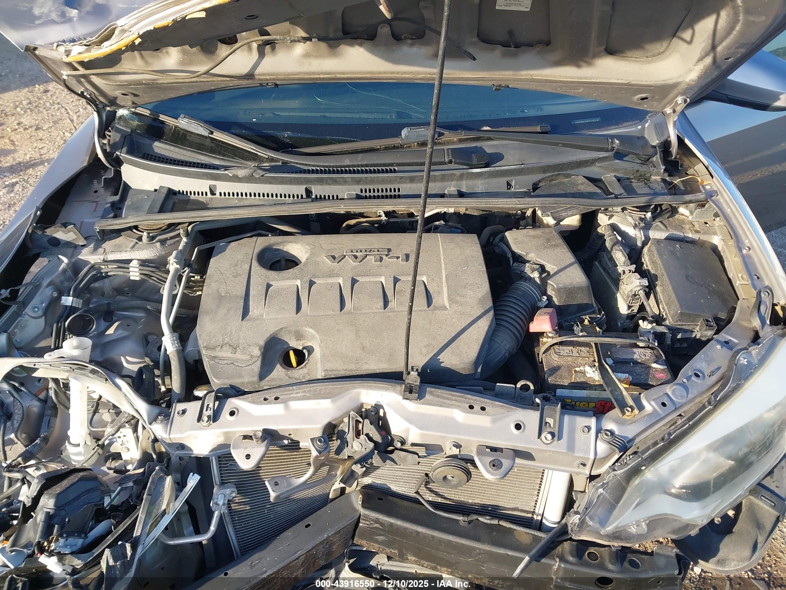 TOYOTA COROLLA image 10