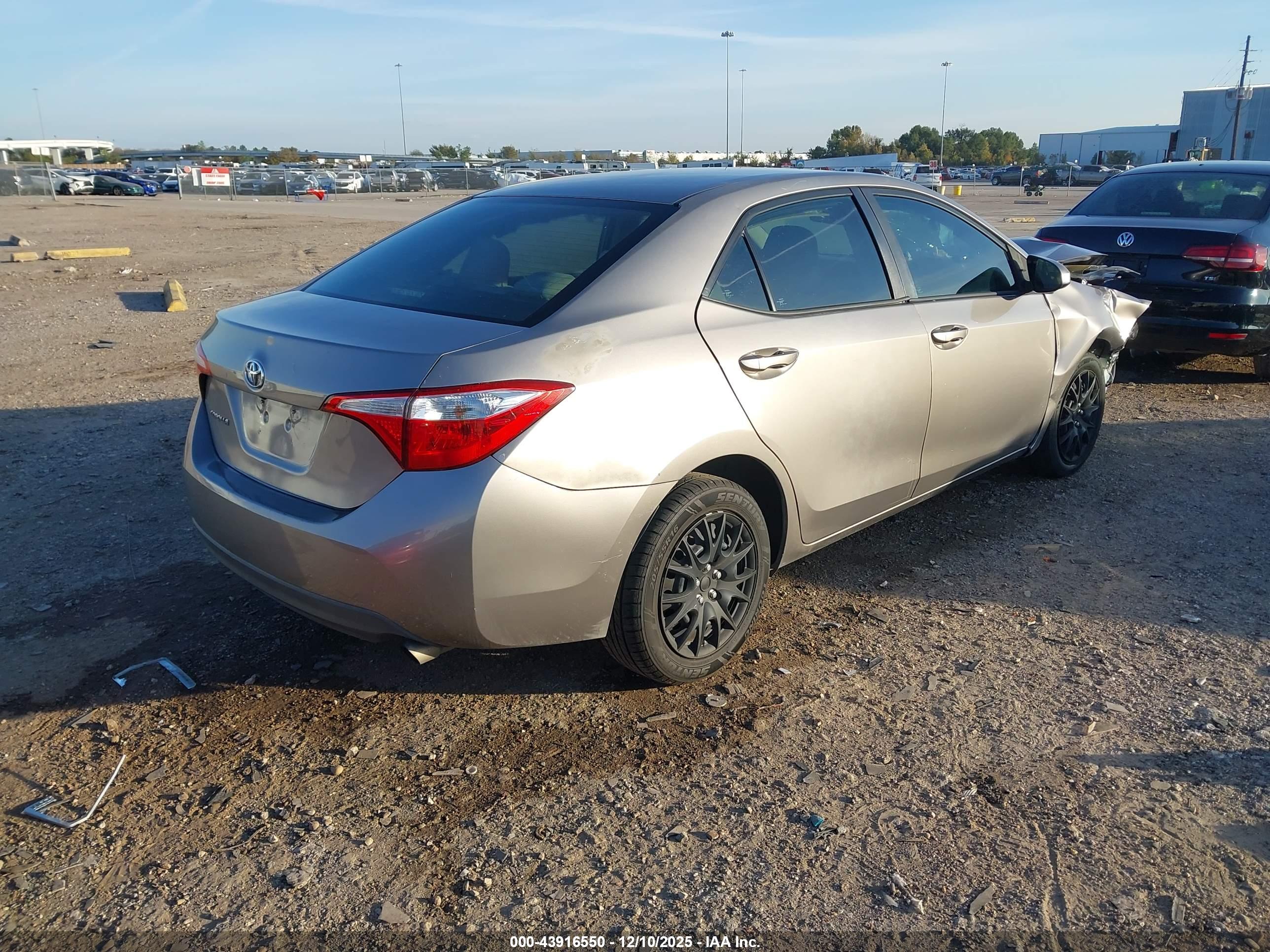 TOYOTA COROLLA image 4