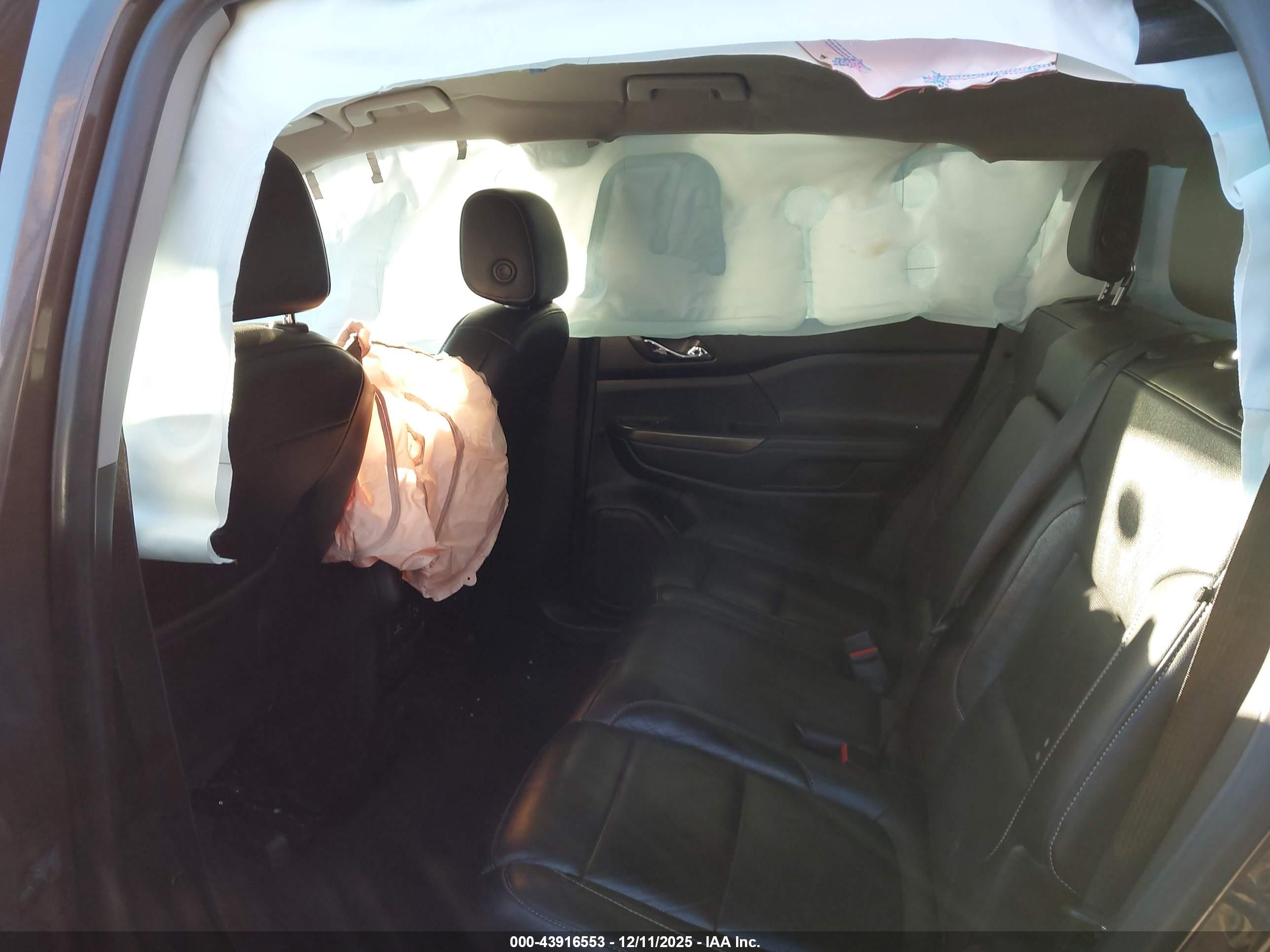 GMC ACADIA image 8