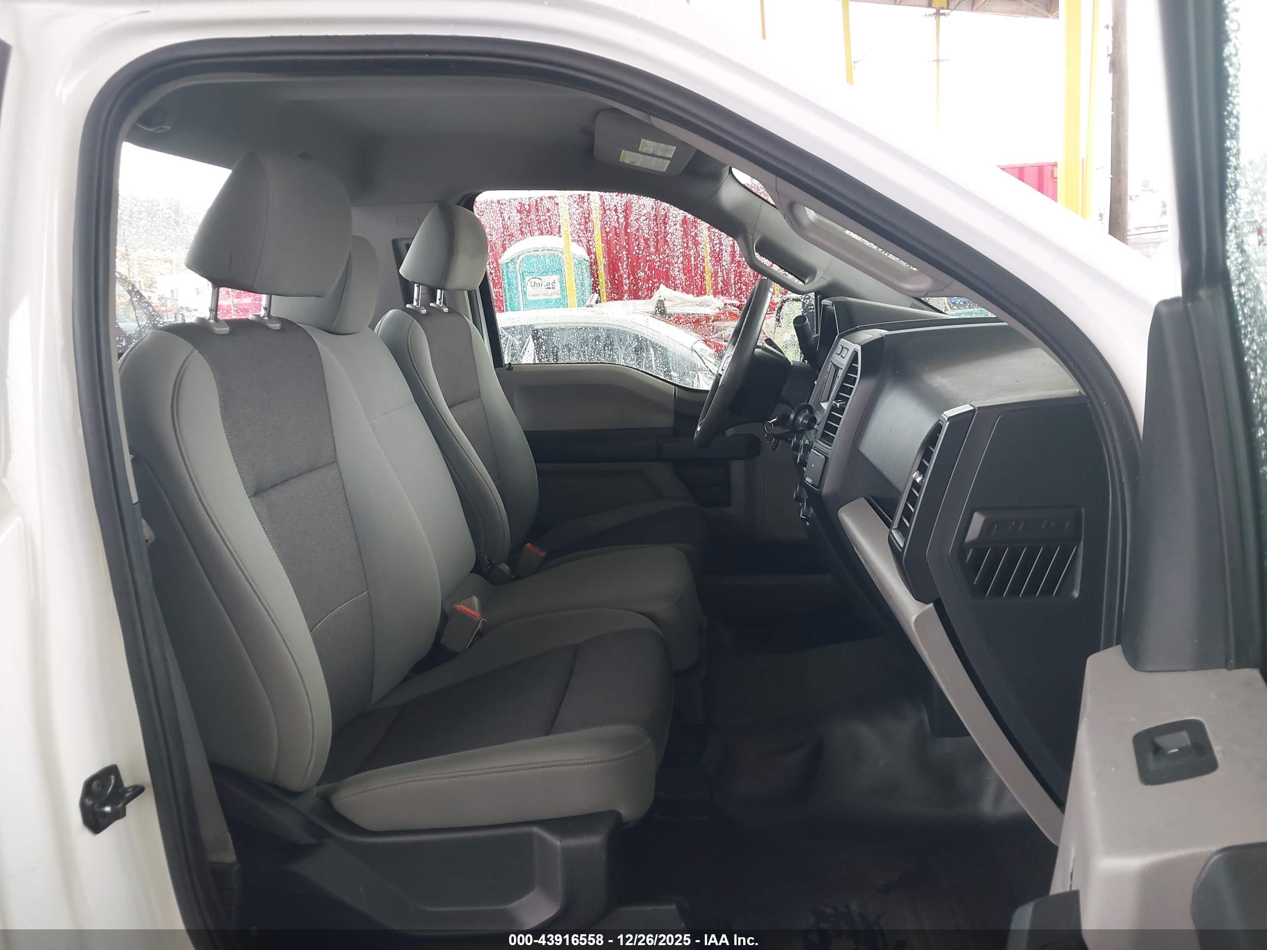 FORD F-150 image 5