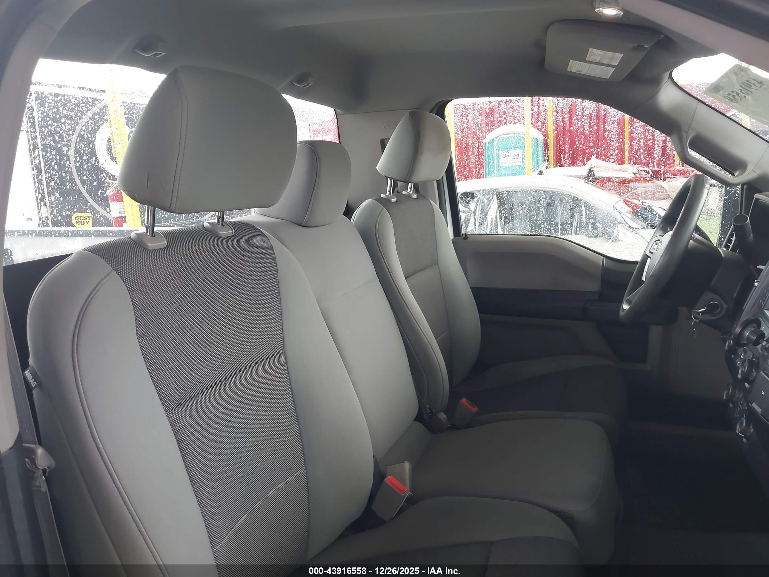 FORD F-150 image 8