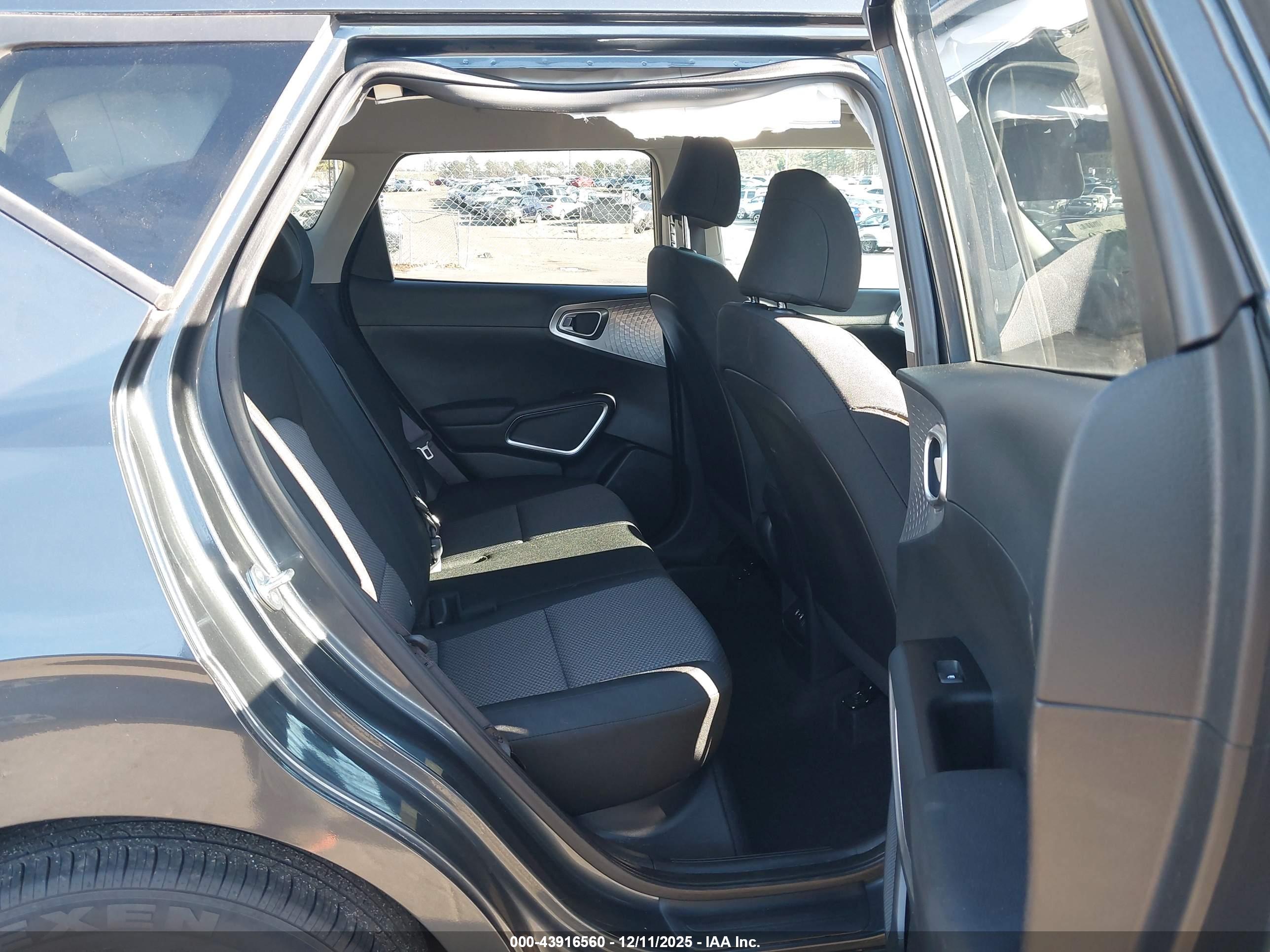 KIA SOUL image 8