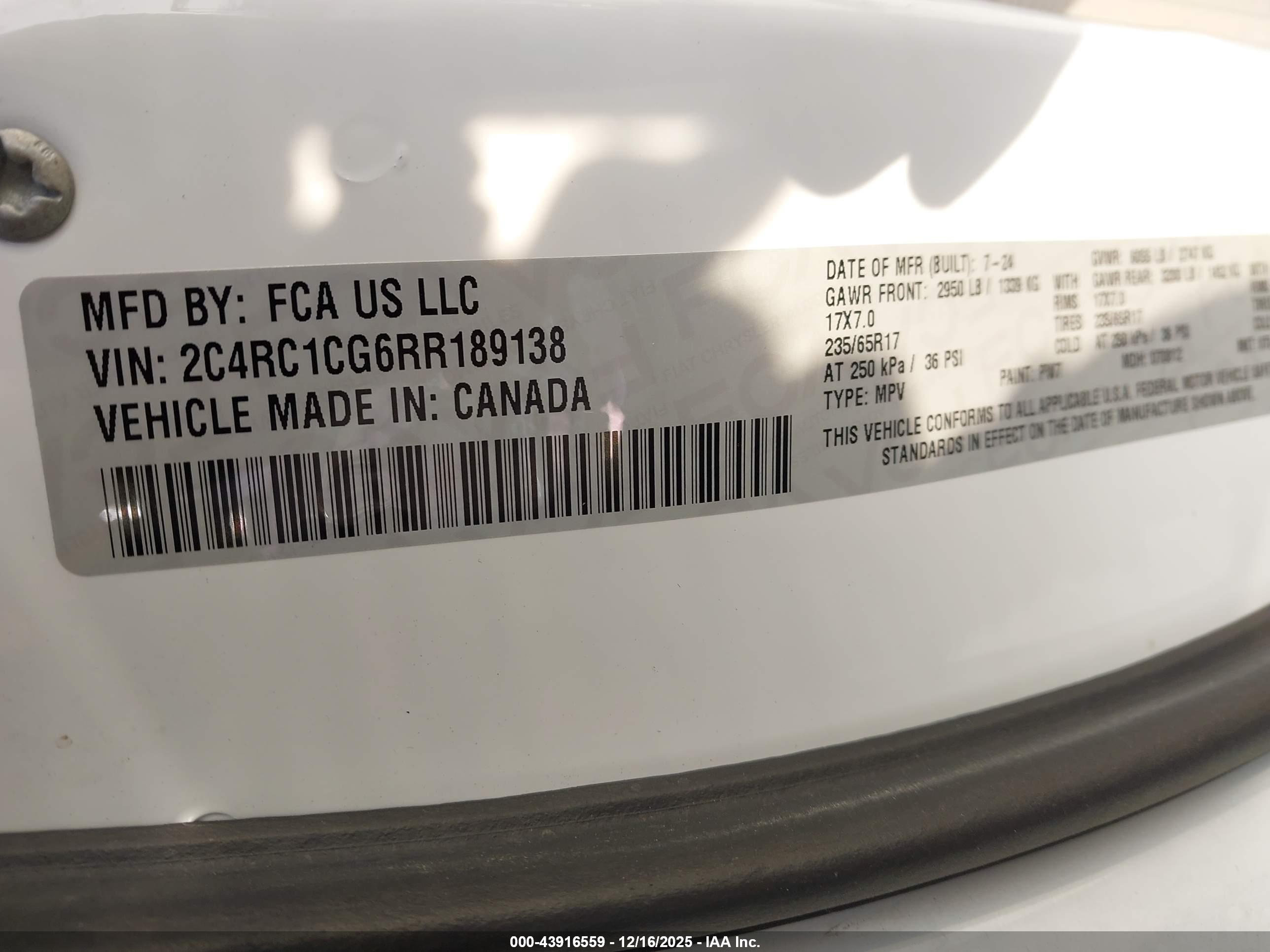 CHRYSLER VOYAGER image 9