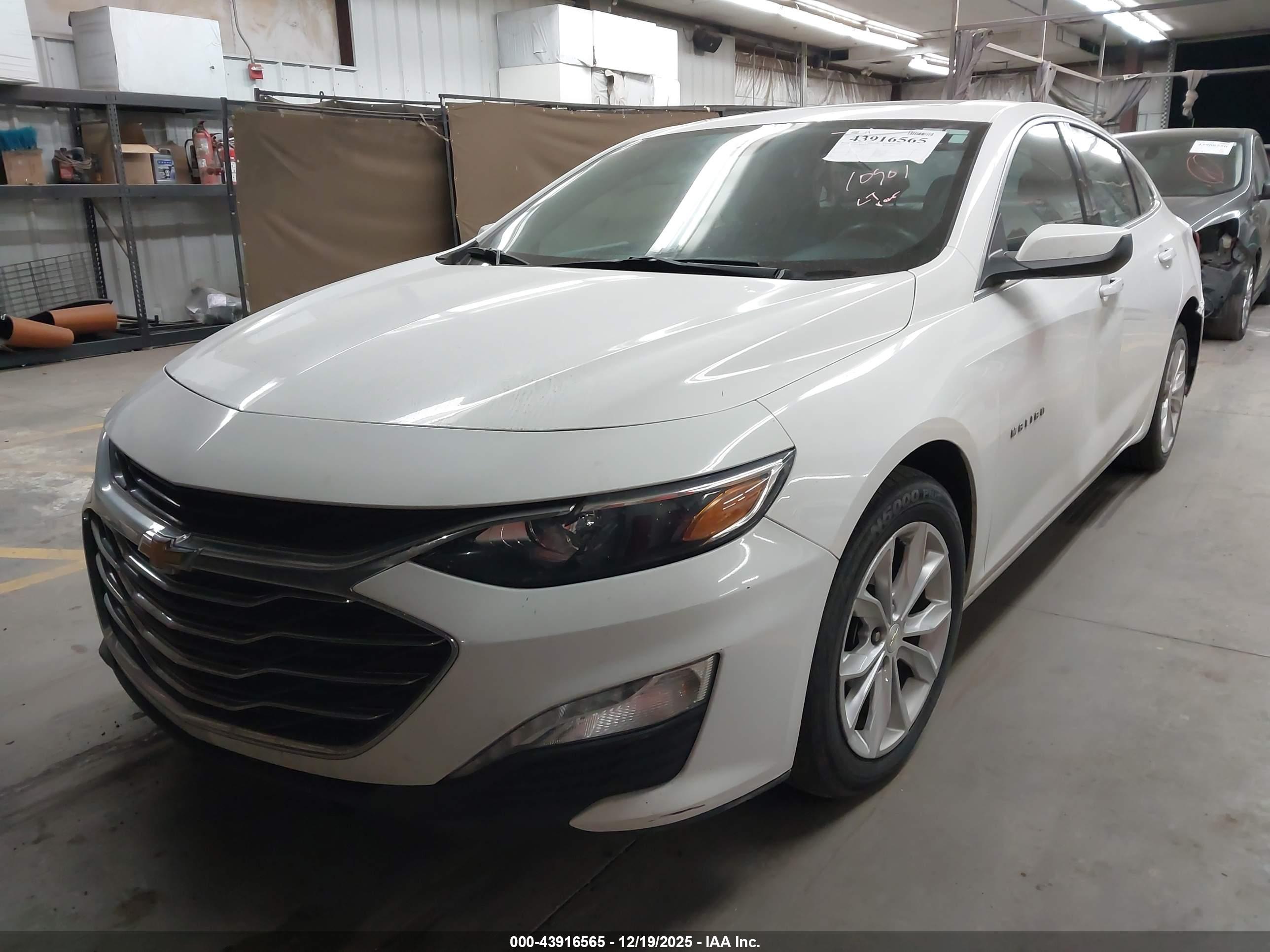 CHEVROLET MALIBU image 2