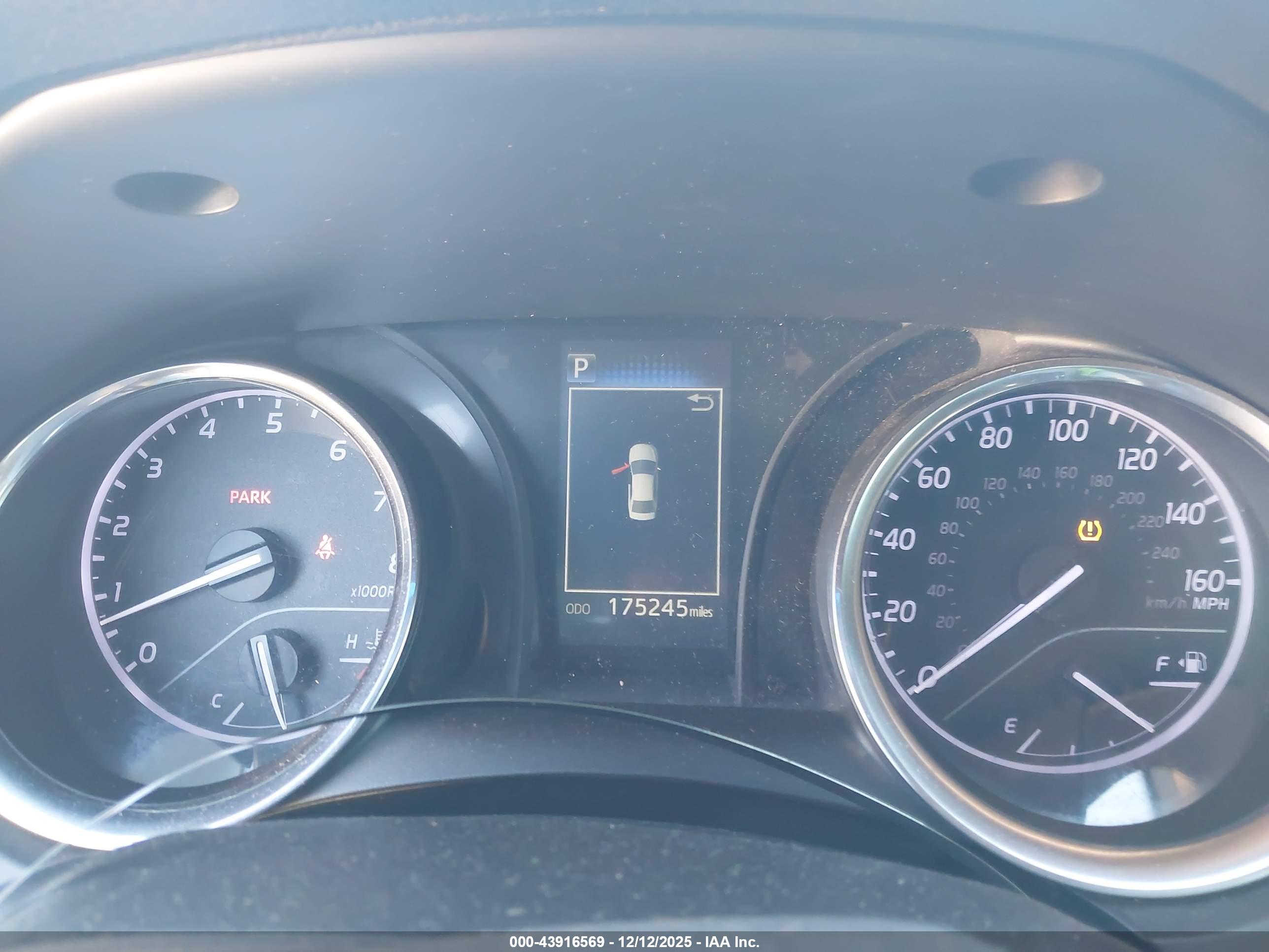 TOYOTA CAMRY image 7
