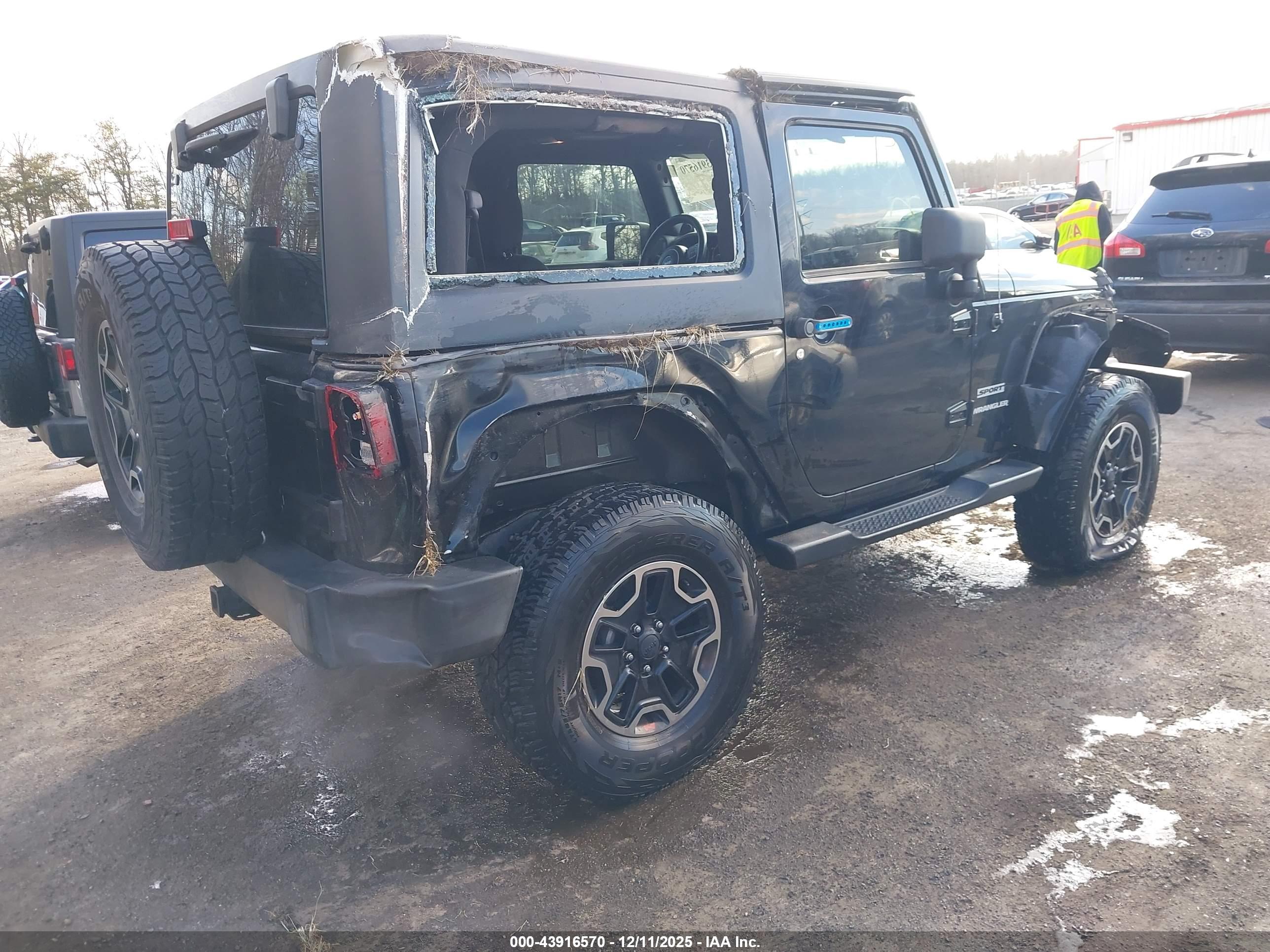 JEEP WRANGLER image 4