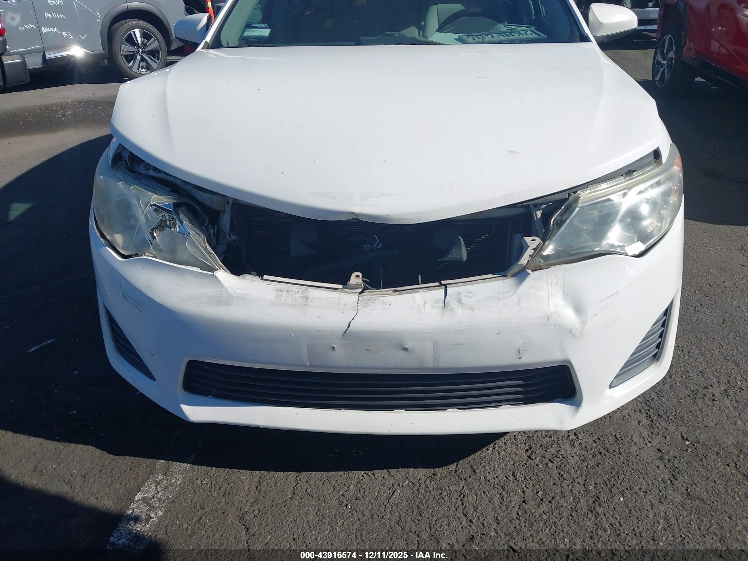 TOYOTA CAMRY image 6