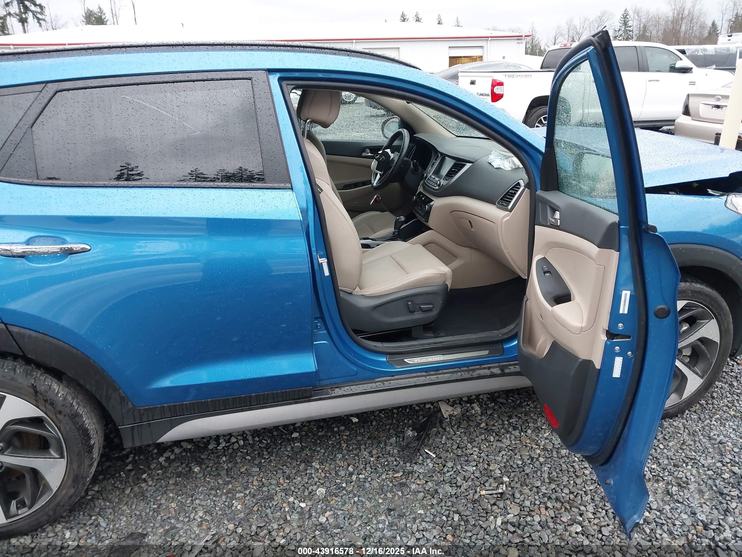 HYUNDAI TUCSON image 5
