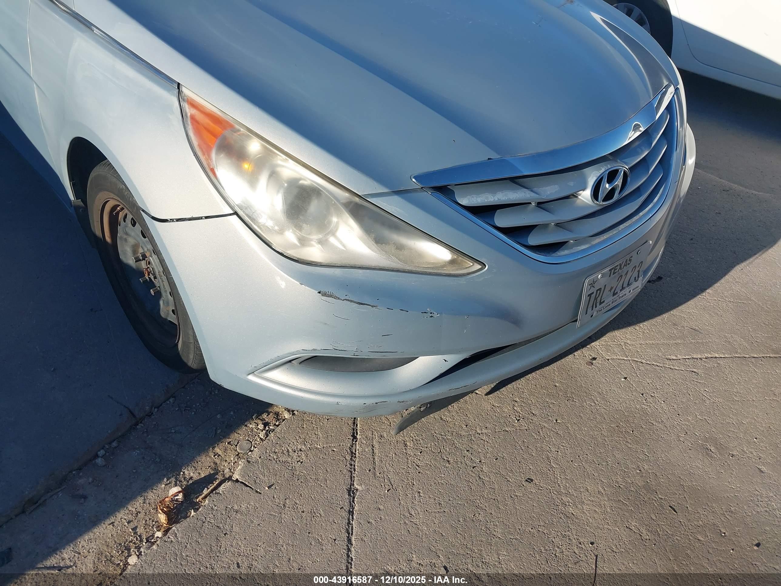 HYUNDAI SONATA image 6