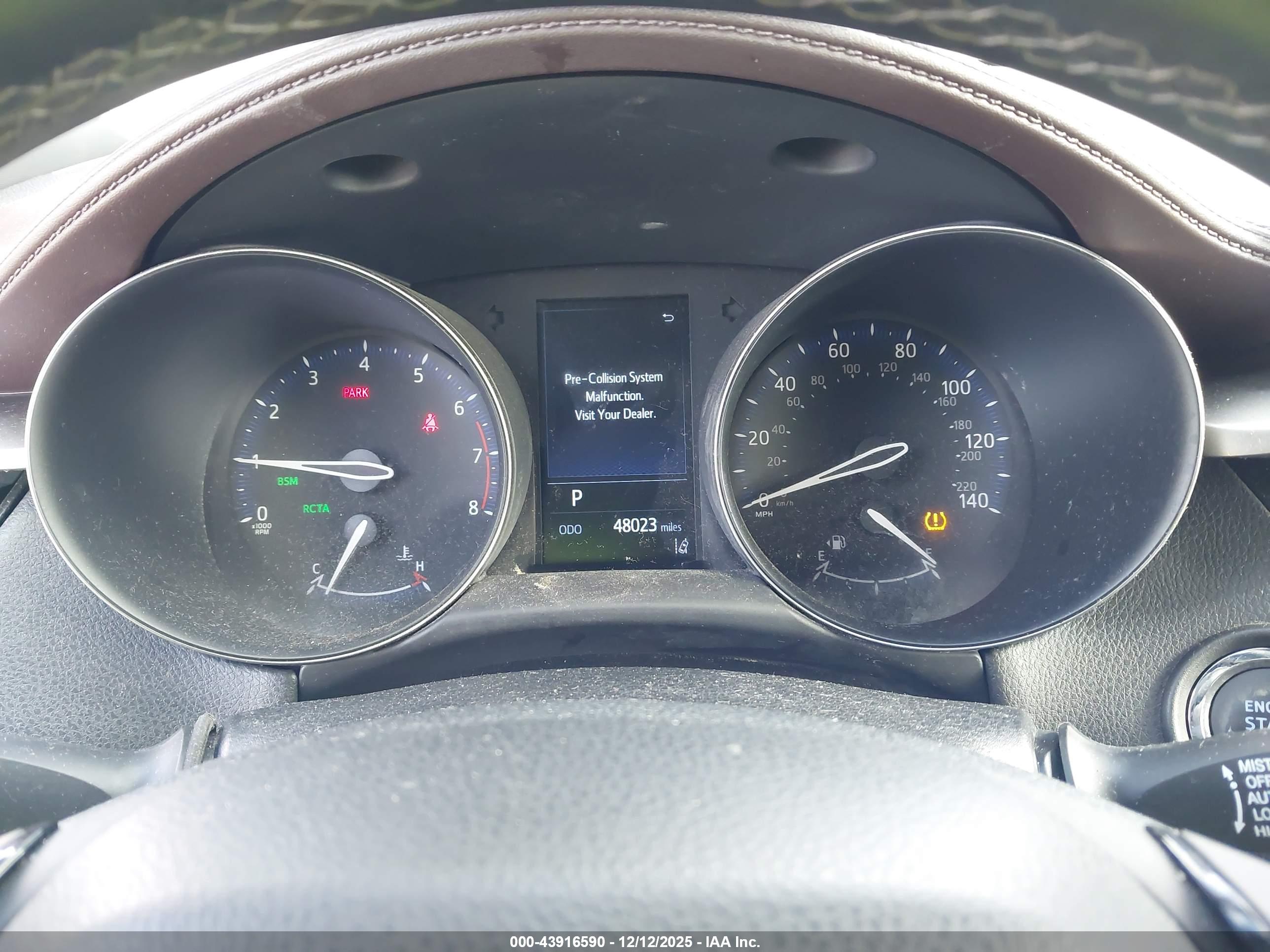 TOYOTA C-HR image 7