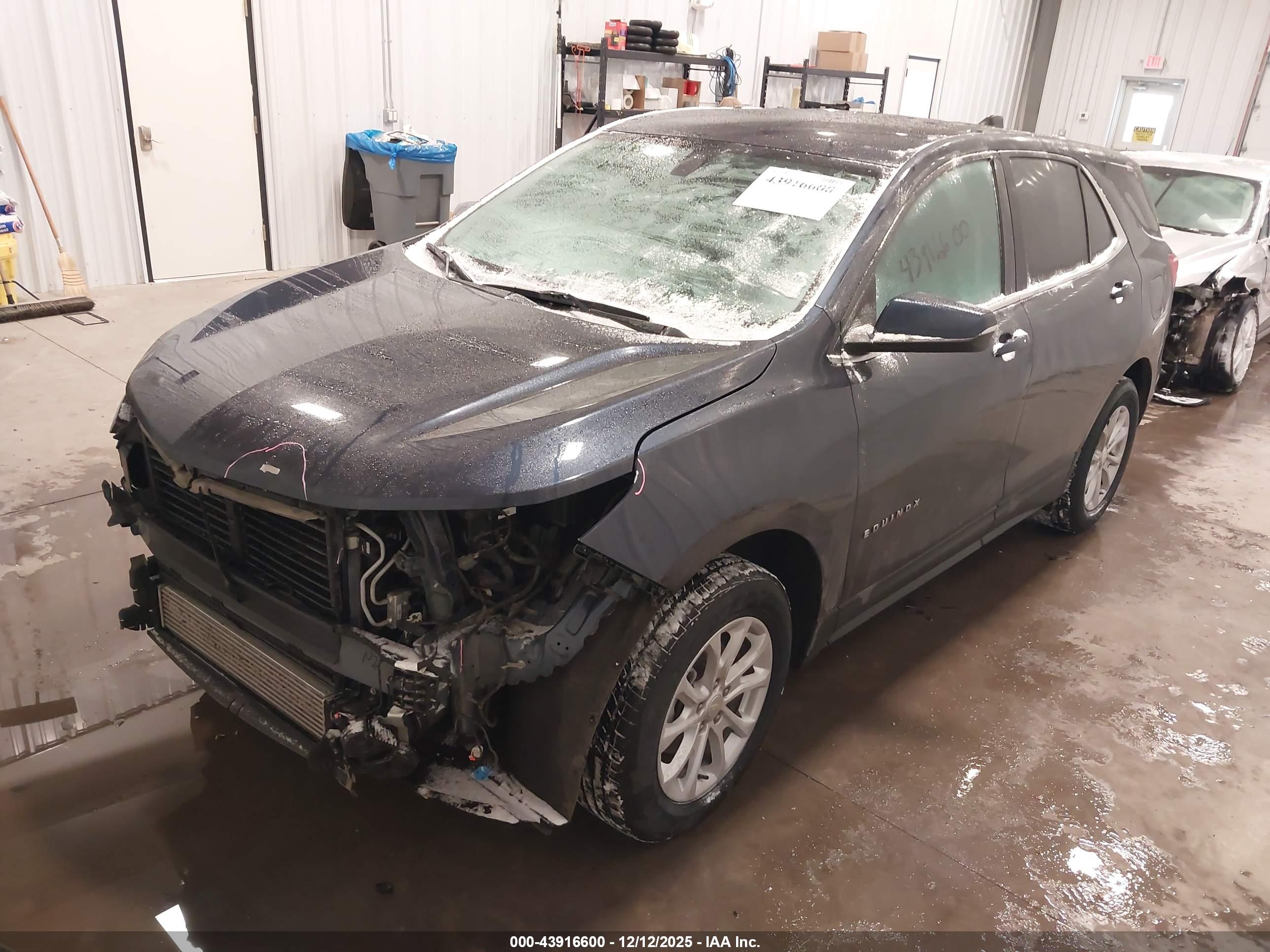 CHEVROLET EQUINOX image 2