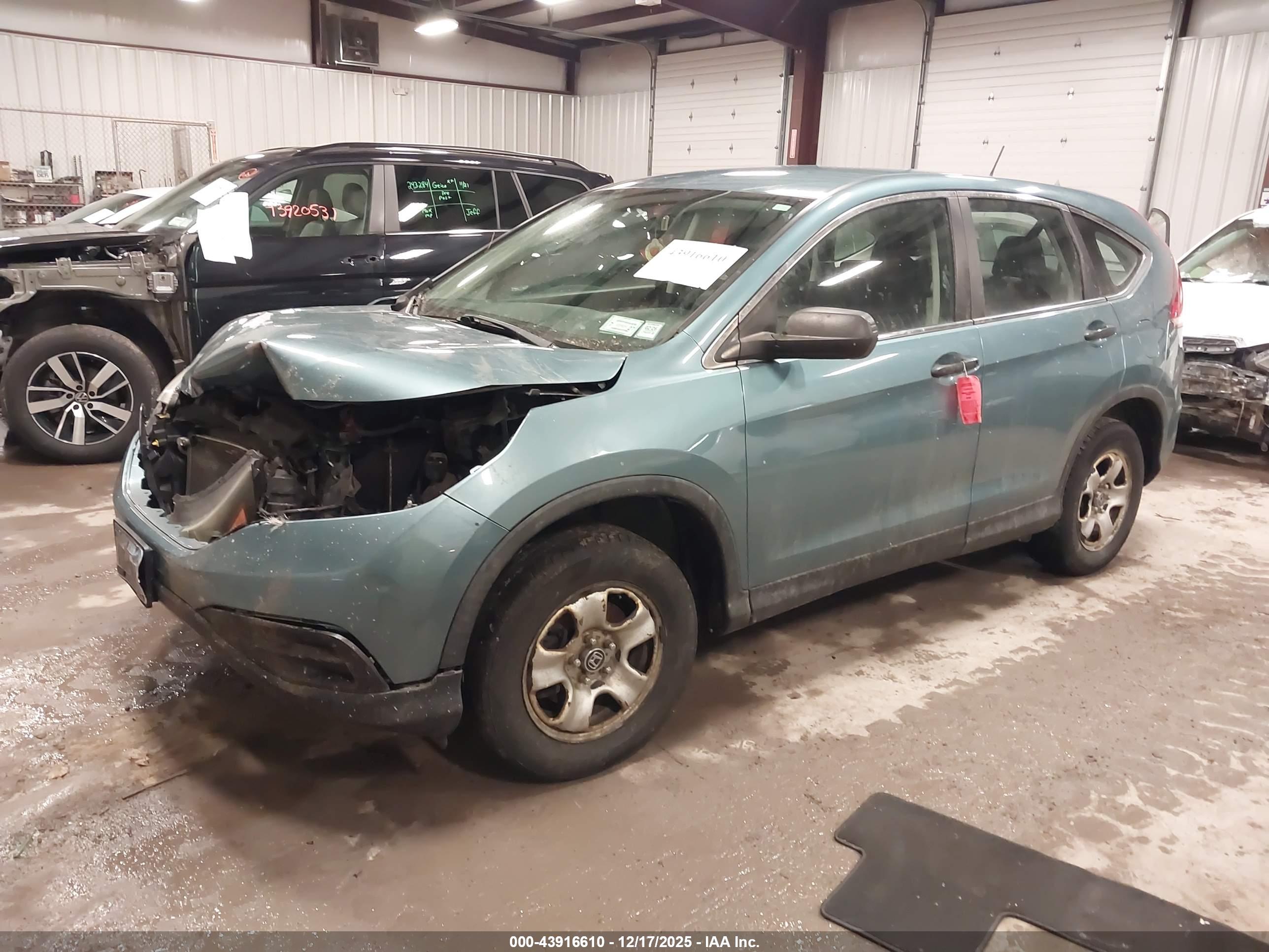 HONDA CR-V image 2