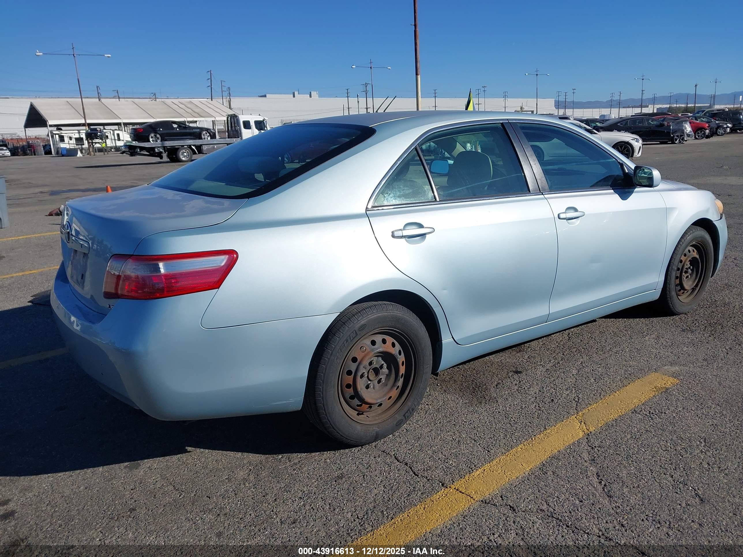TOYOTA CAMRY image 4