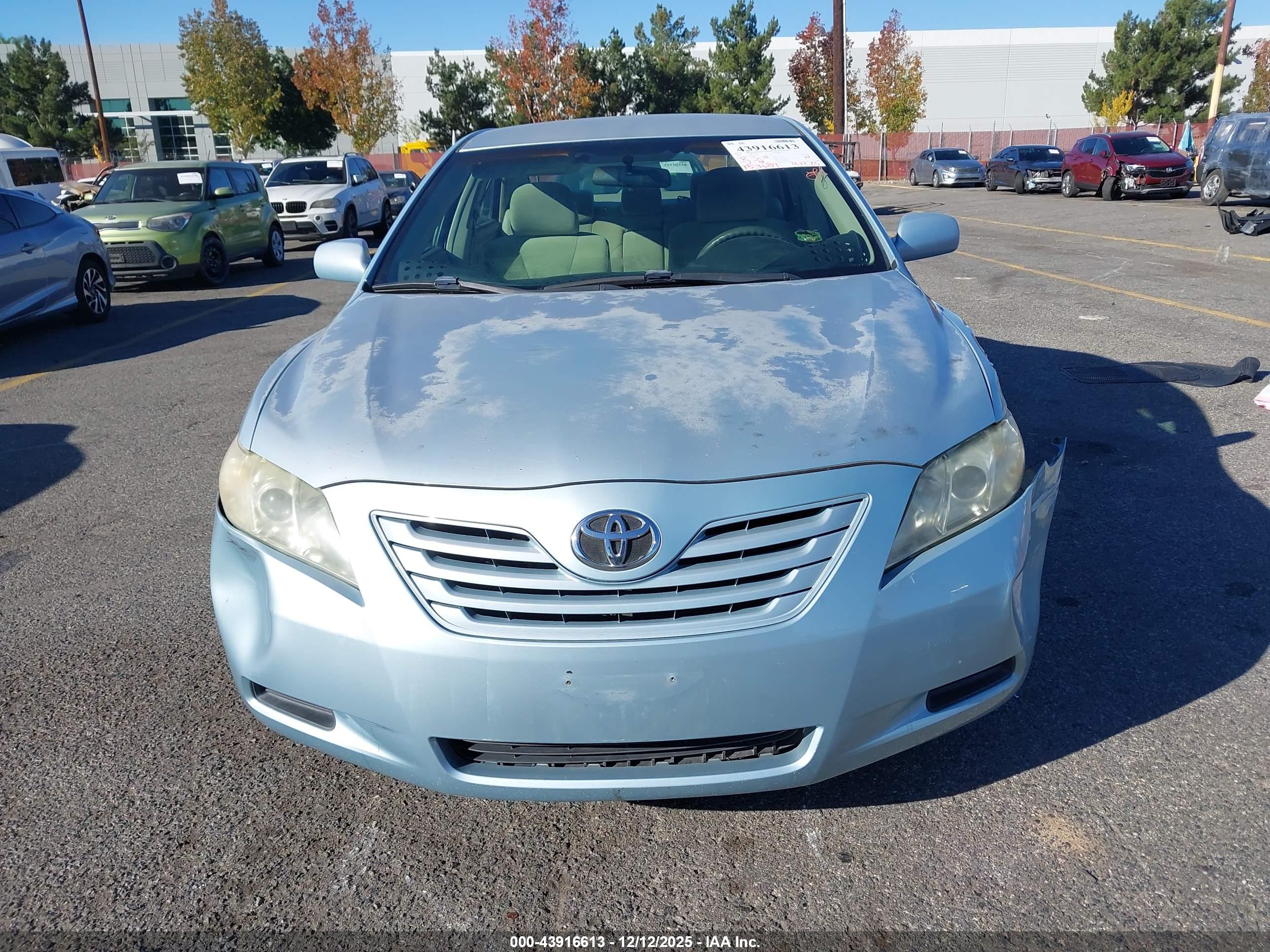 TOYOTA CAMRY image 6