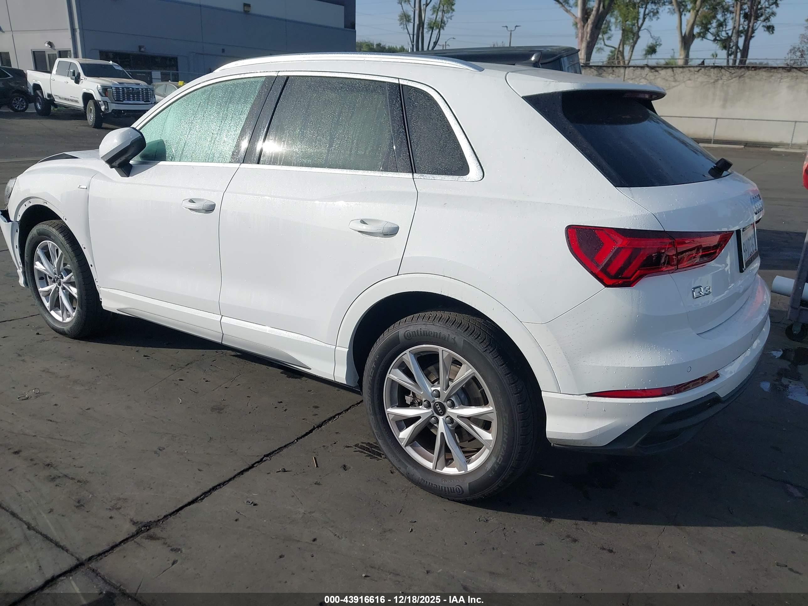 AUDI Q3 image 3