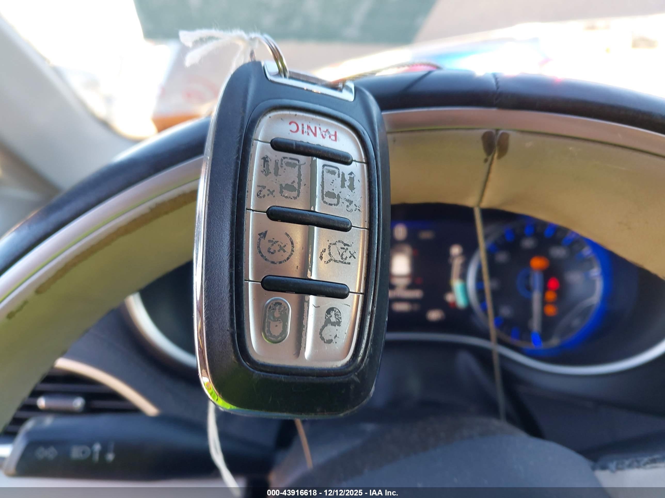 CHRYSLER PACIFICA image 11