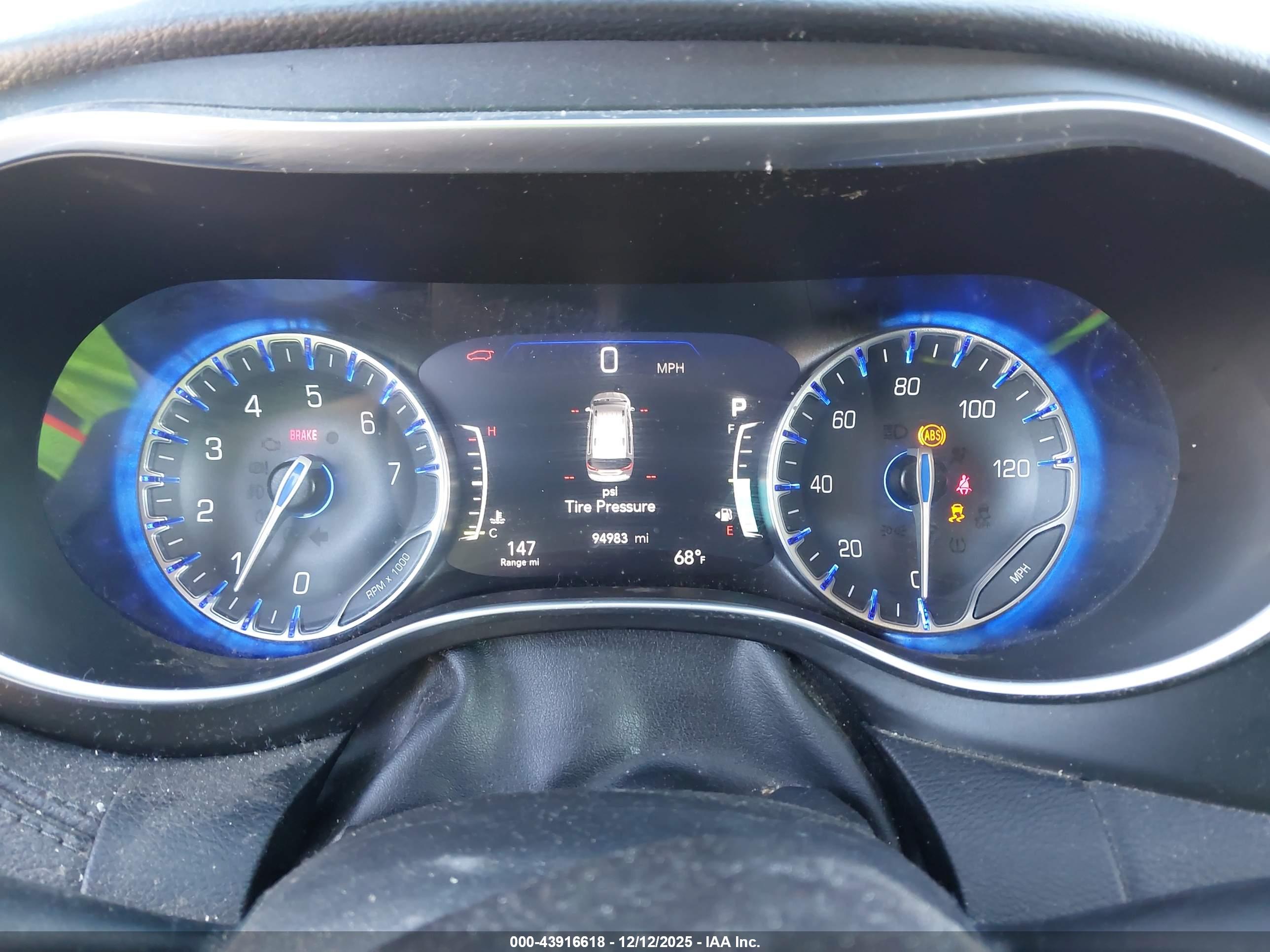 CHRYSLER PACIFICA image 7