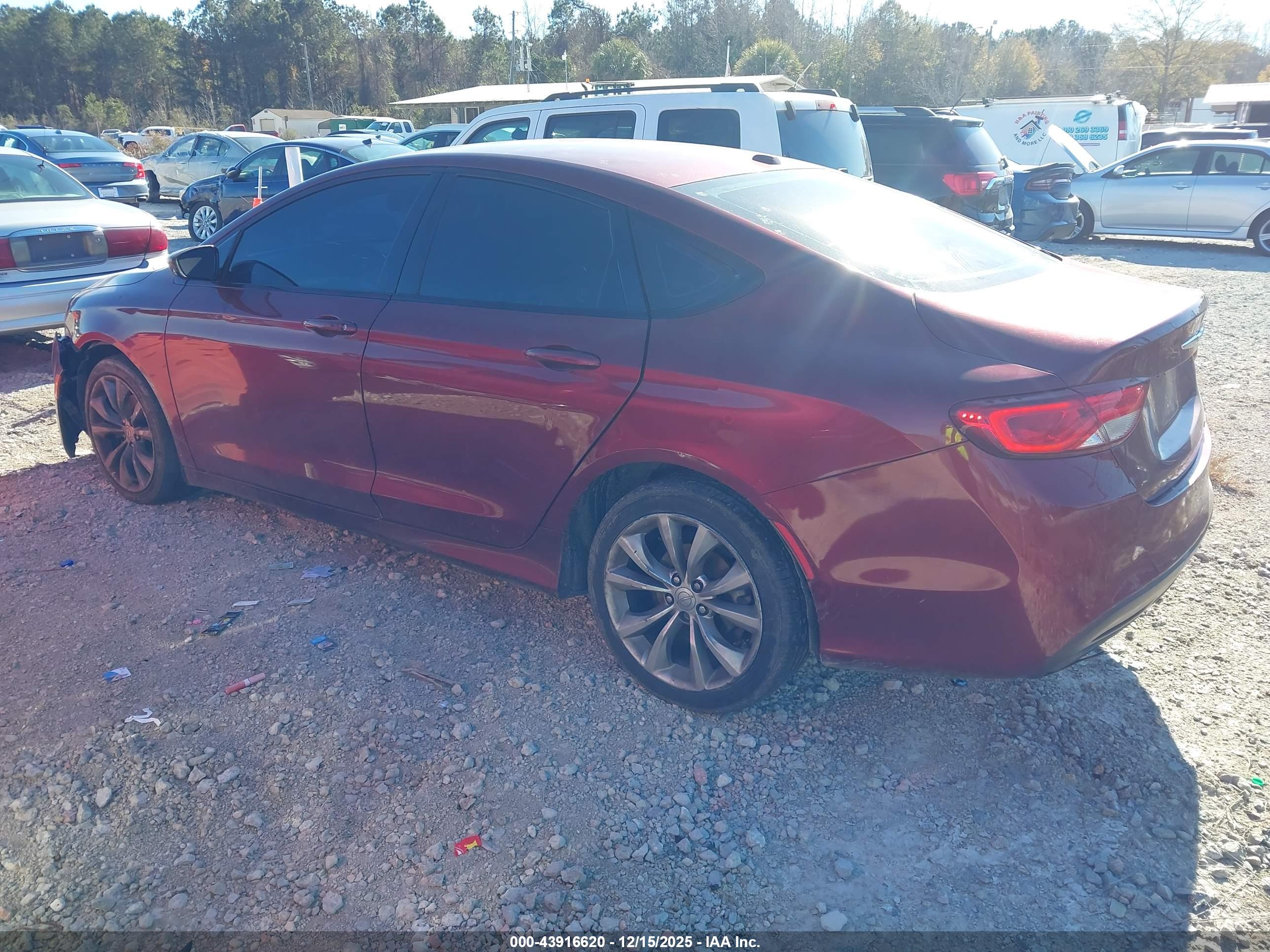 CHRYSLER 200 image 3