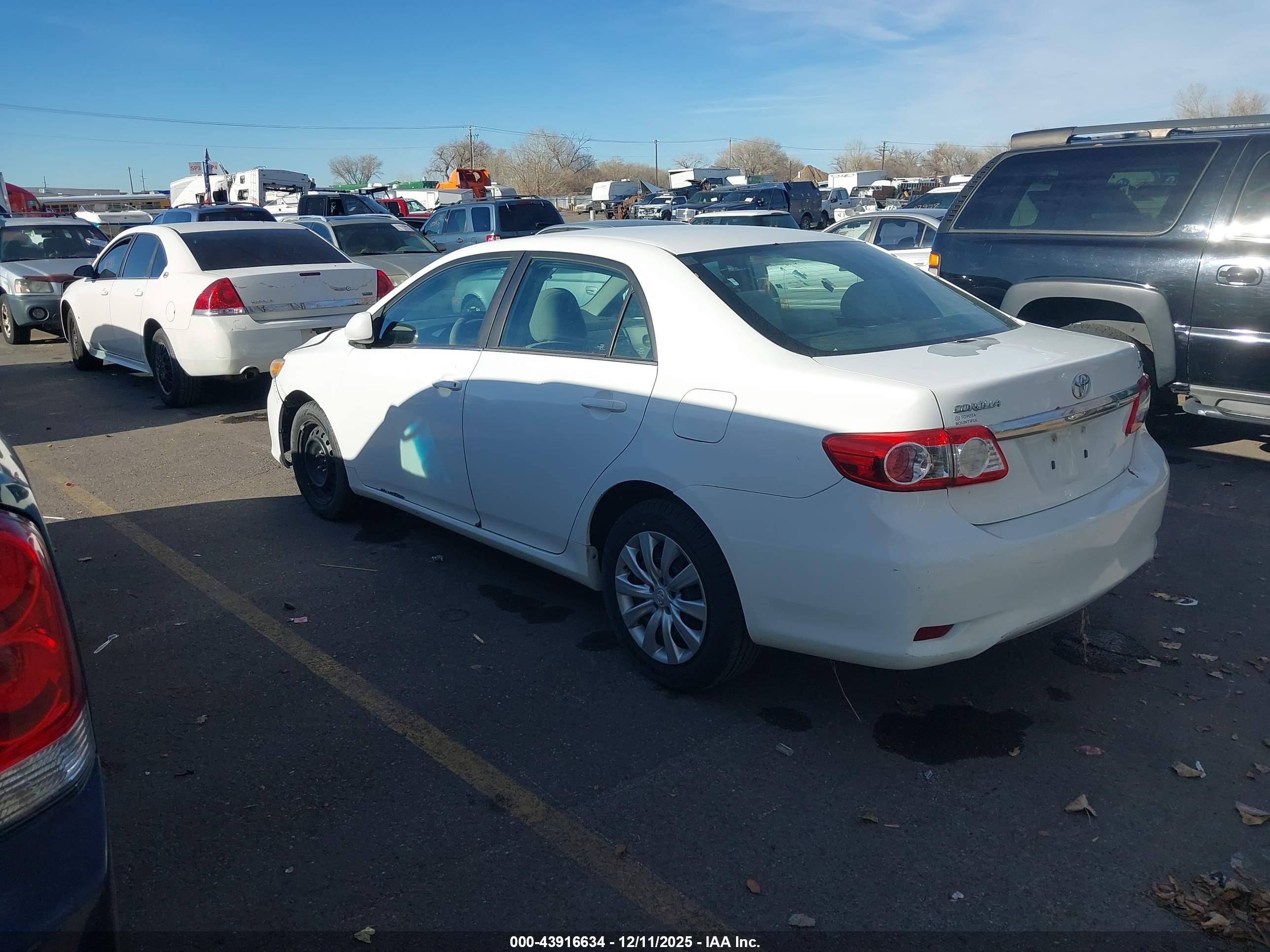 TOYOTA COROLLA image 3