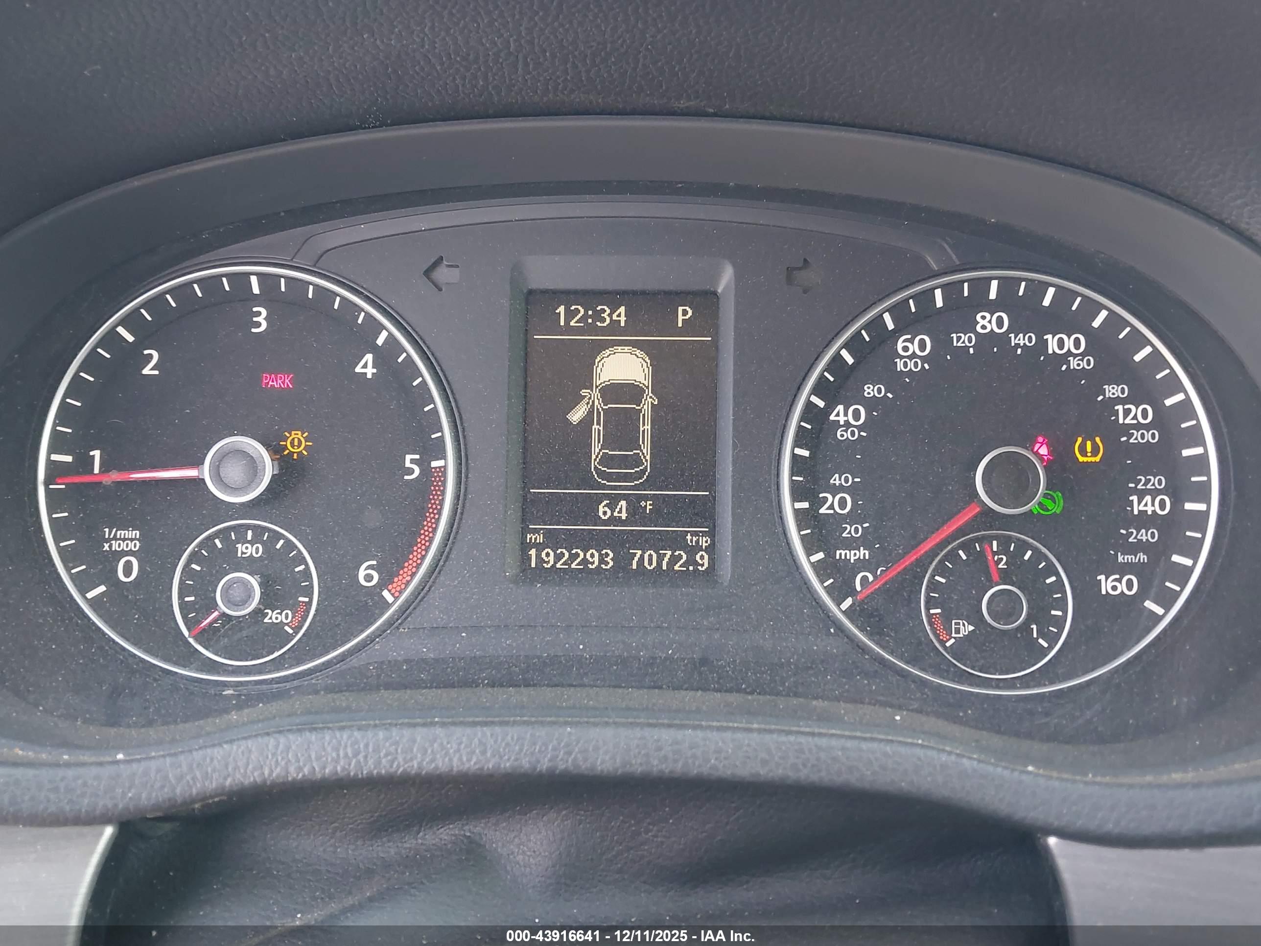 VOLKSWAGEN PASSAT image 7