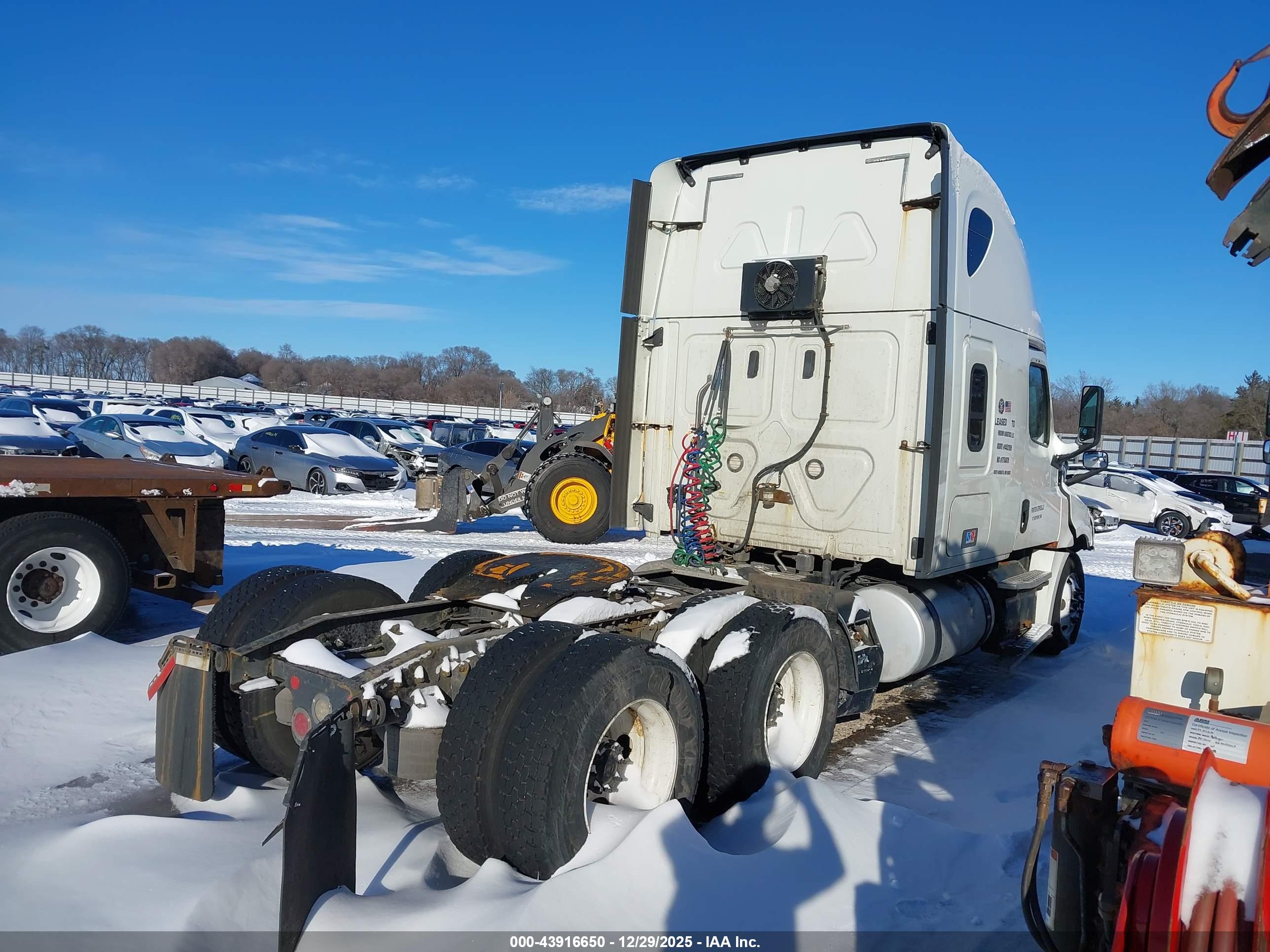 FREIGHTLINER NEW image 4