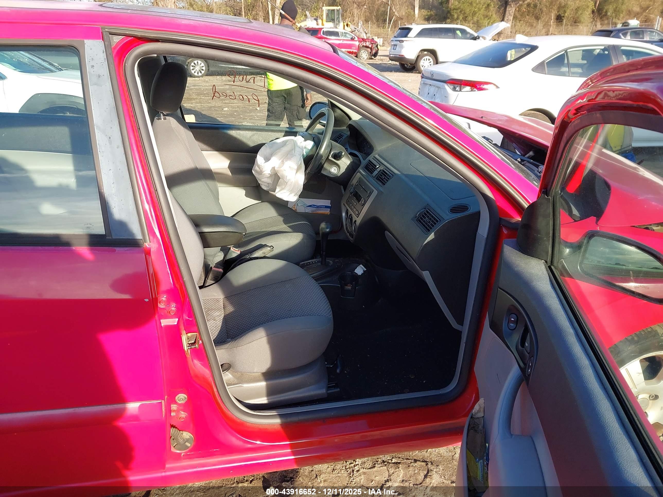 FORD FOCUS image 5