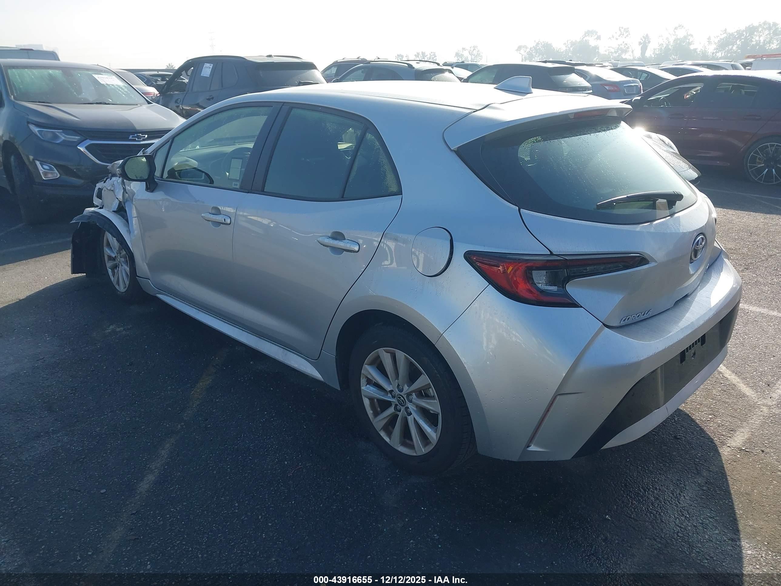 TOYOTA COROLLA image 3