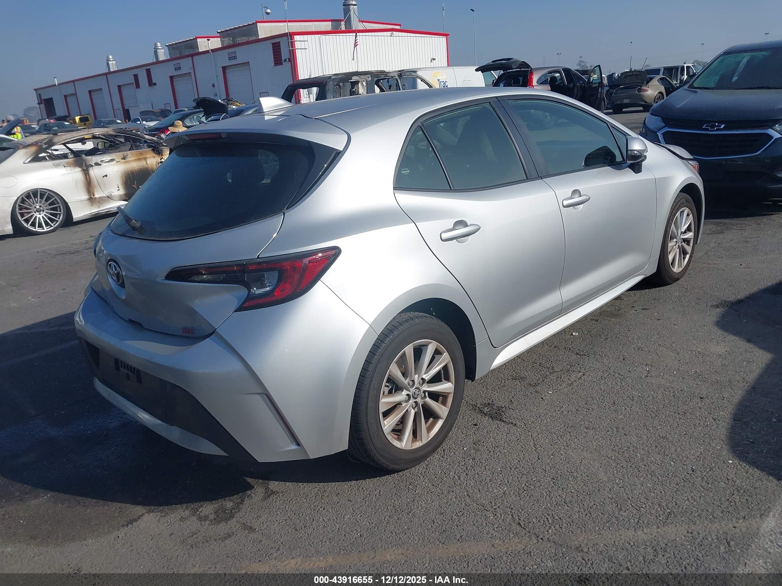 TOYOTA COROLLA image 4
