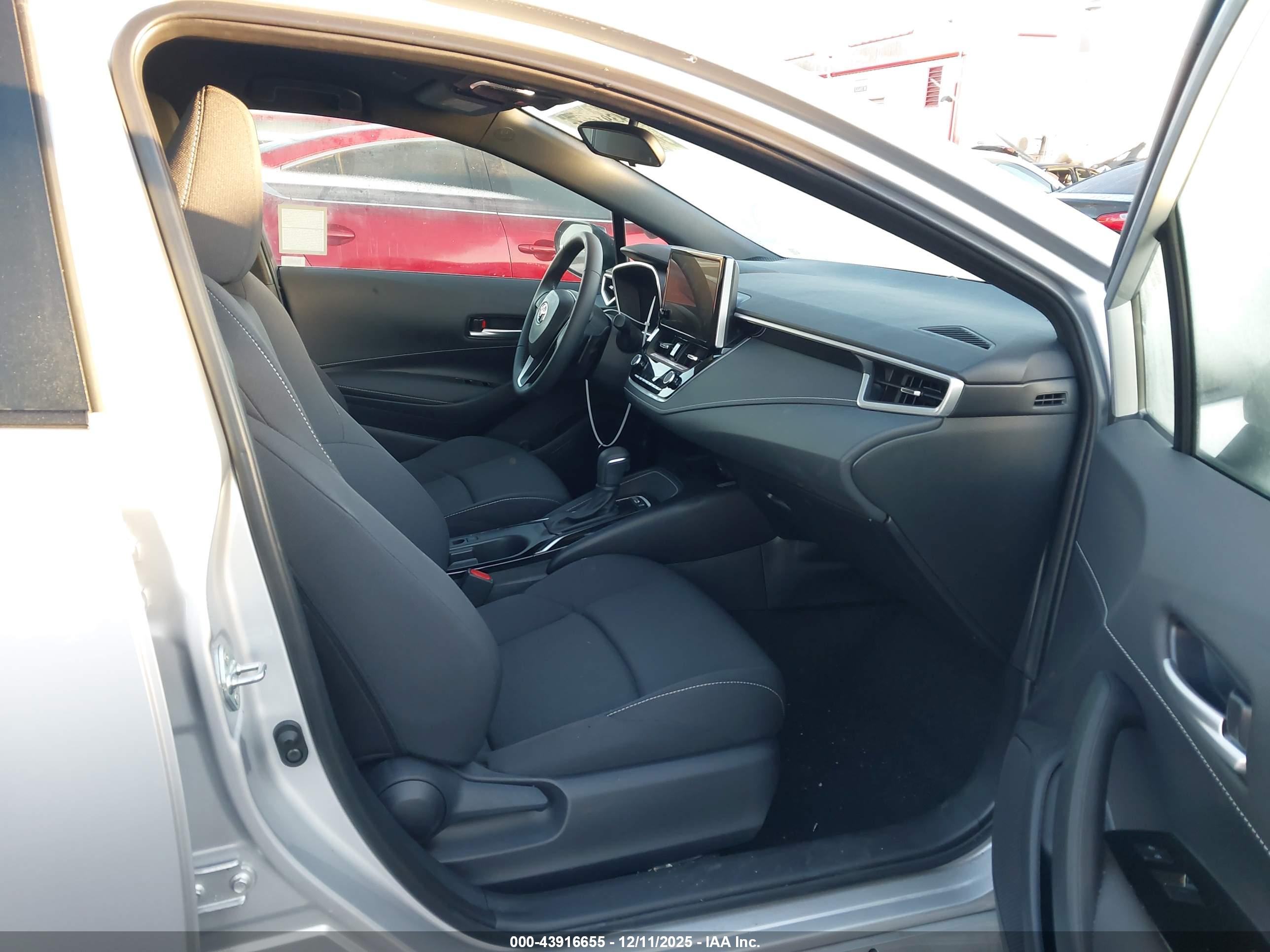 TOYOTA COROLLA image 5