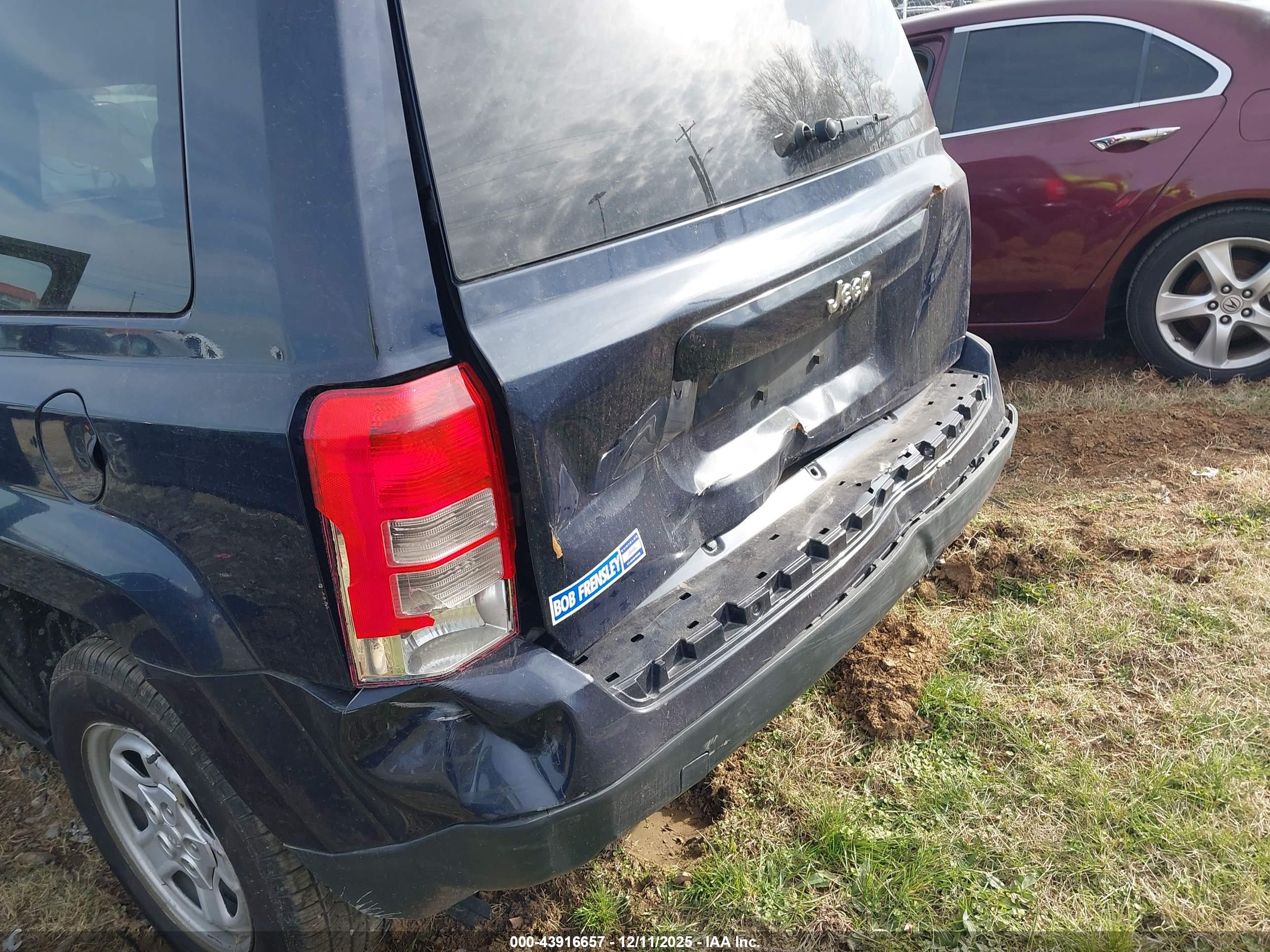 JEEP PATRIOT image 6