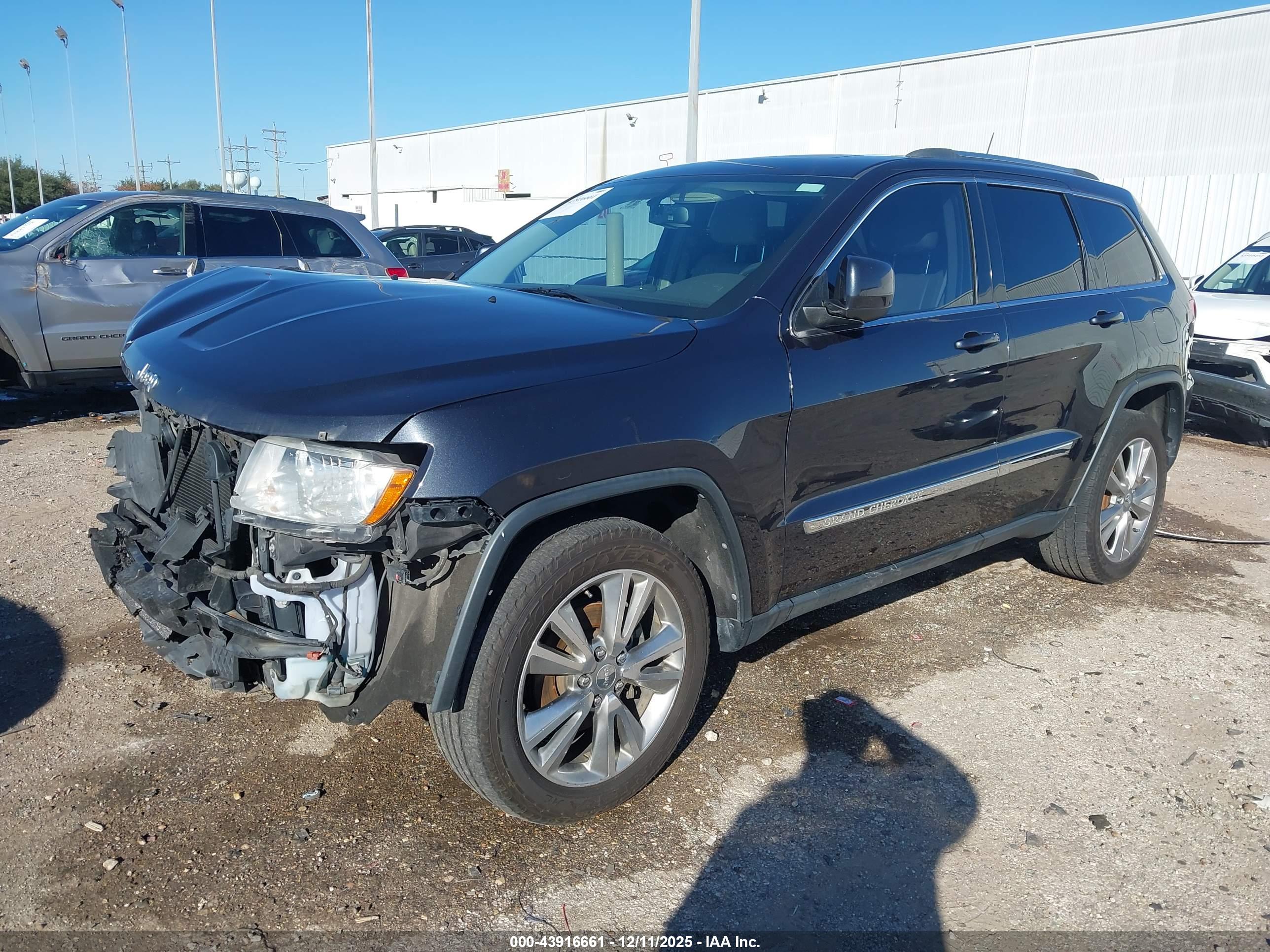 JEEP GRAND image 2