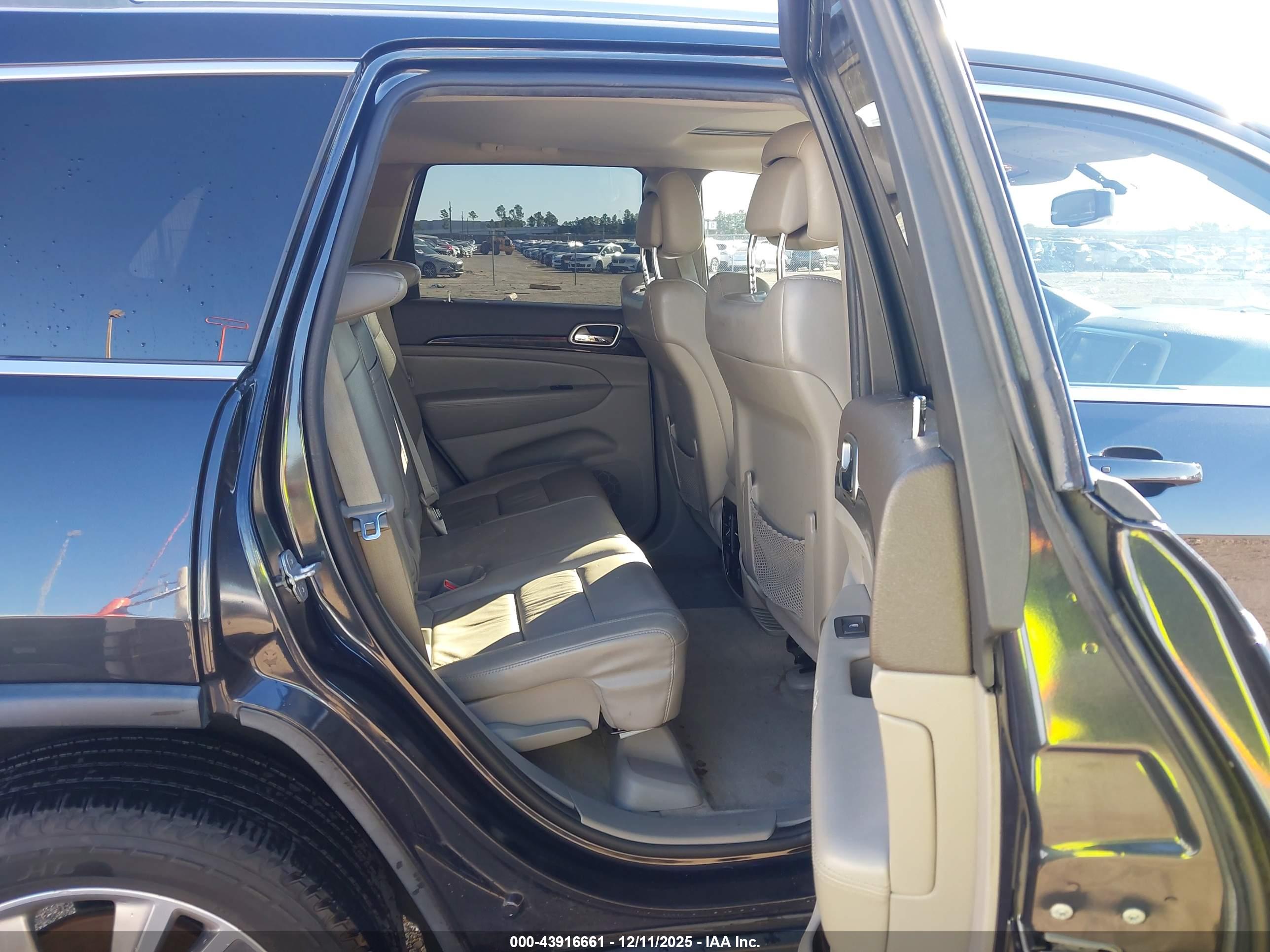 JEEP GRAND image 8