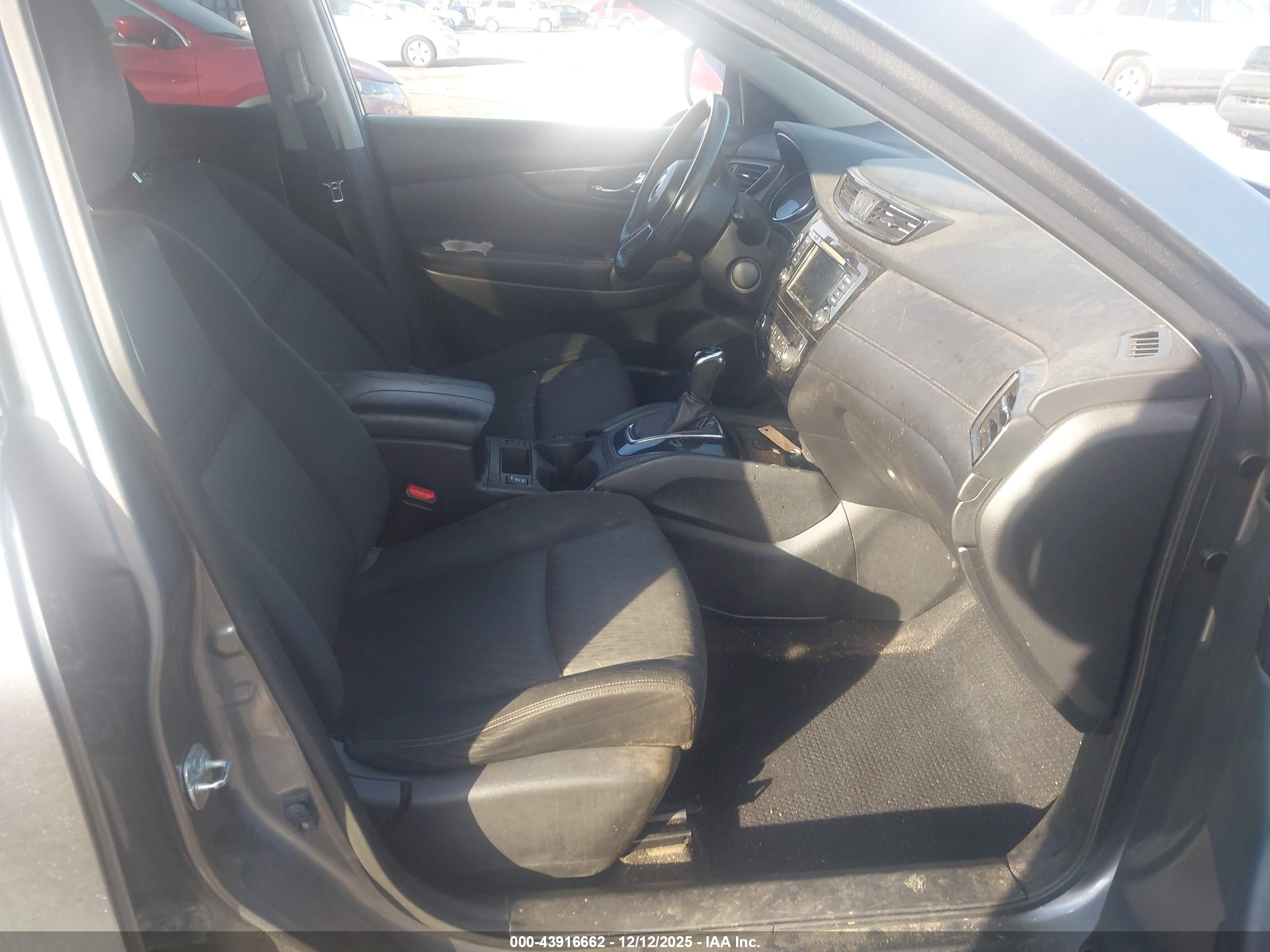 NISSAN ROGUE image 5