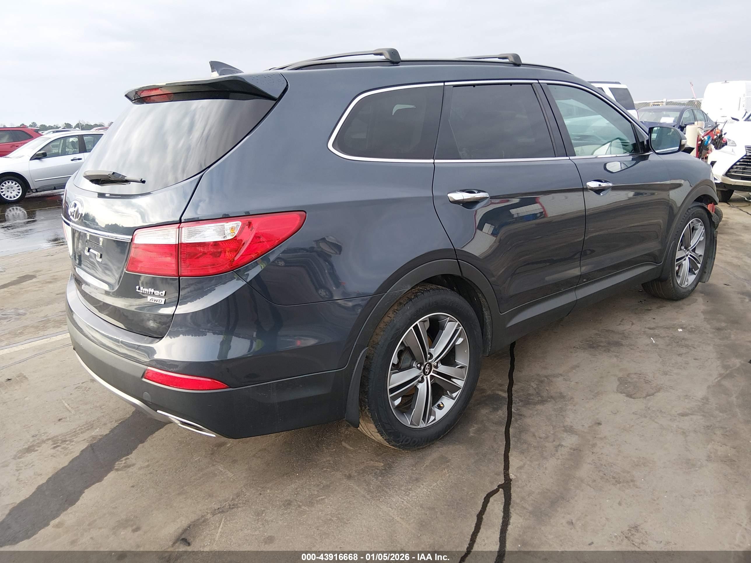 HYUNDAI SANTA image 4