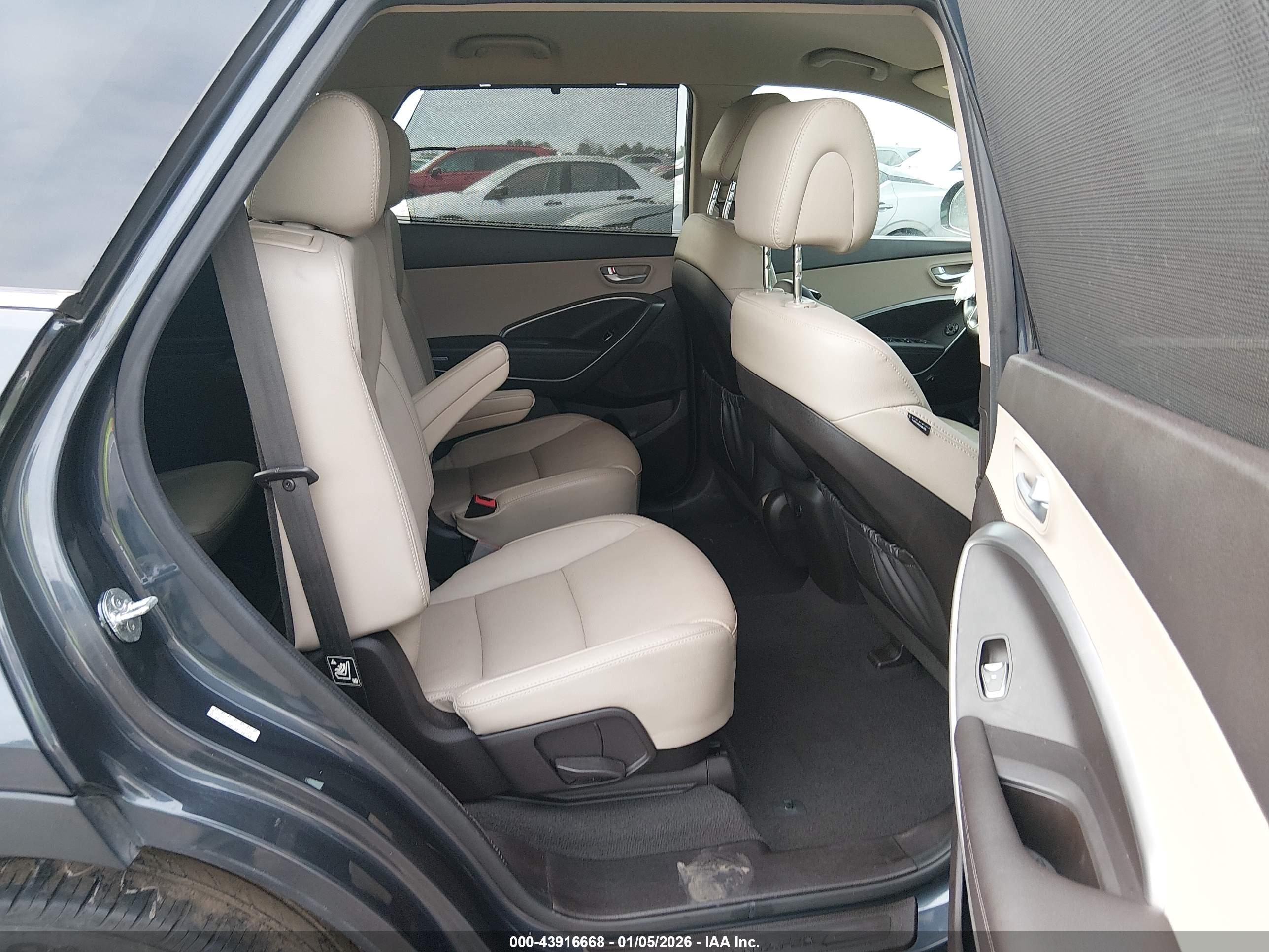 HYUNDAI SANTA image 8