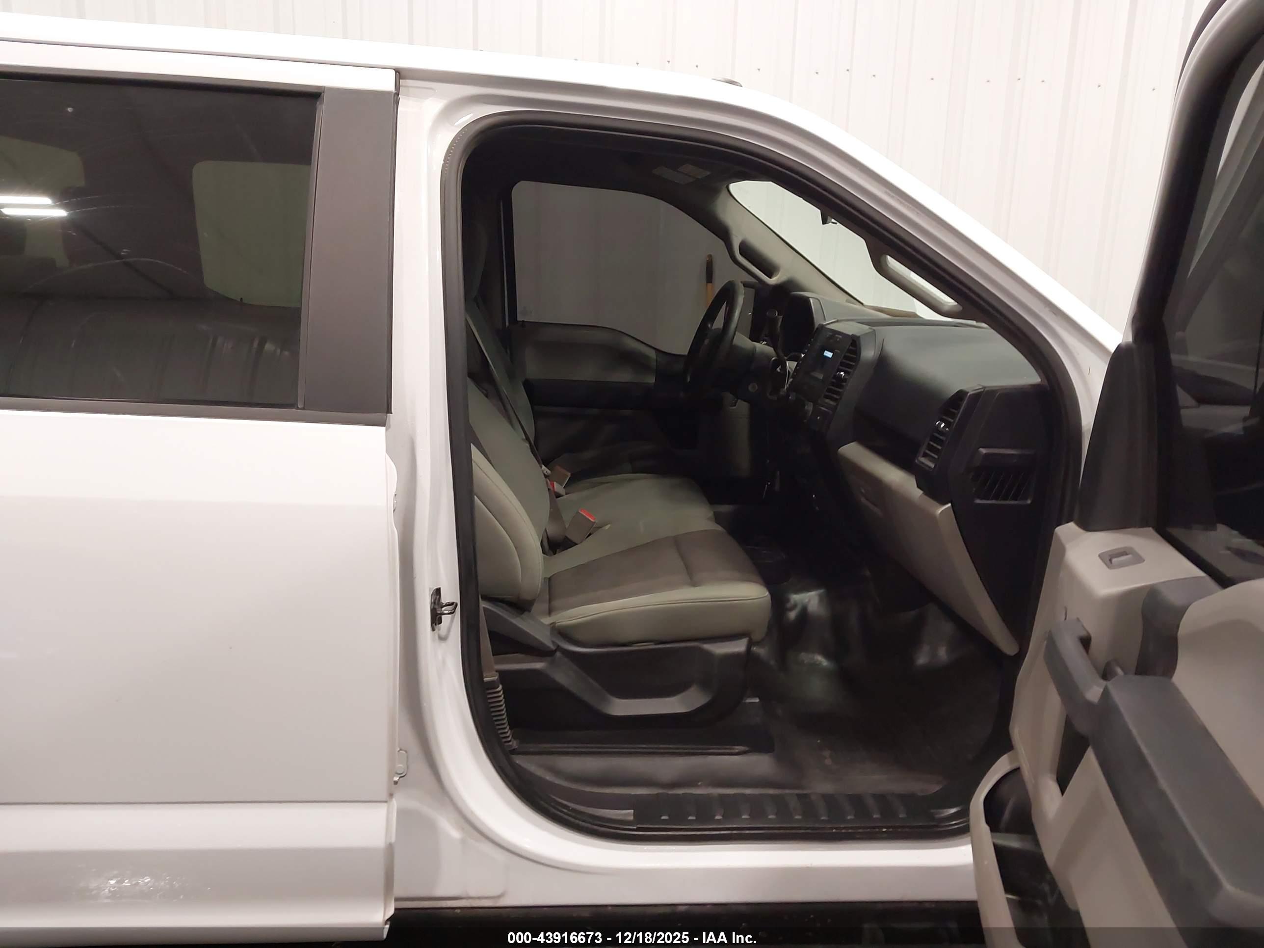 FORD F-150 image 5