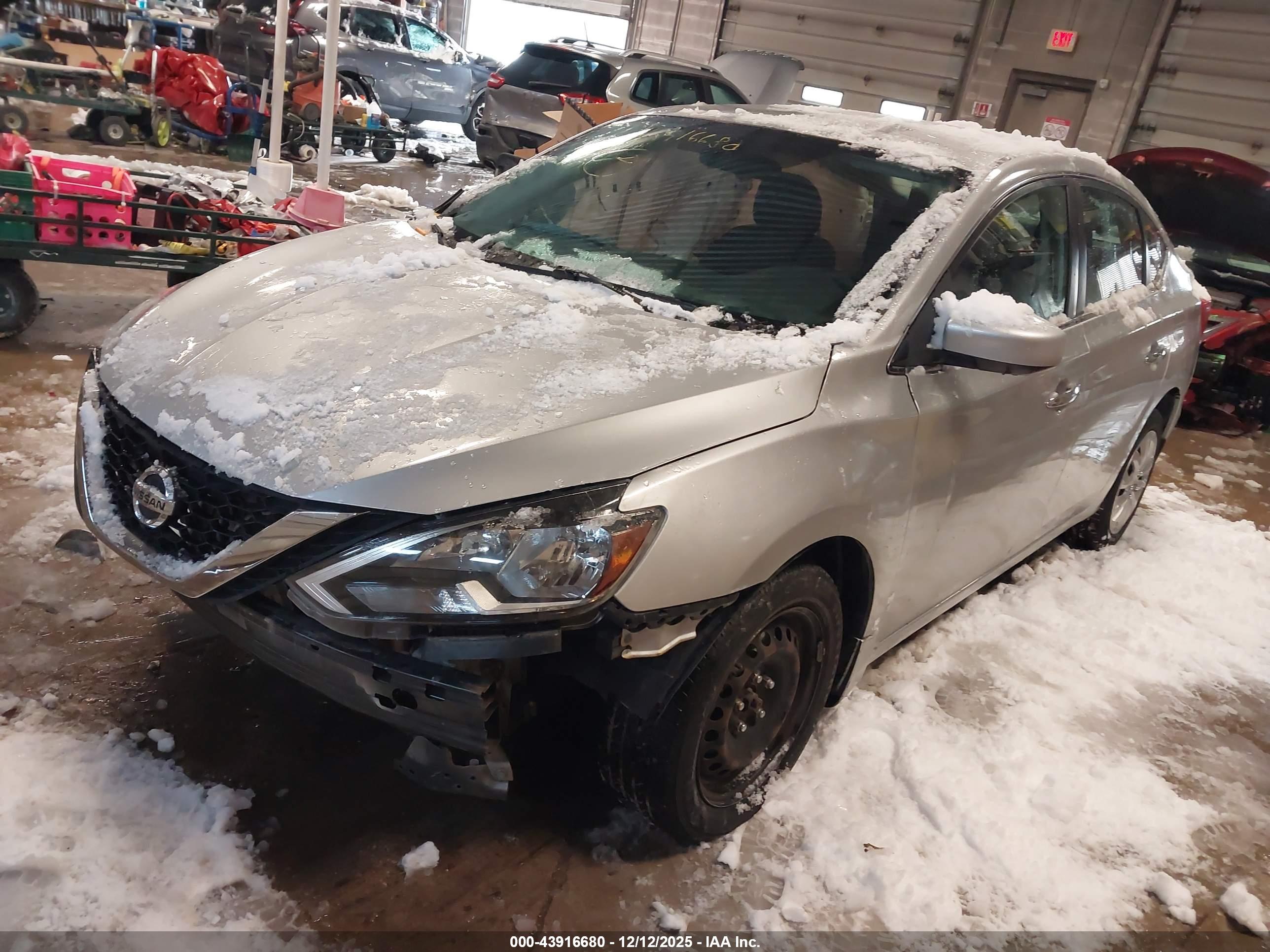 NISSAN SENTRA image 2