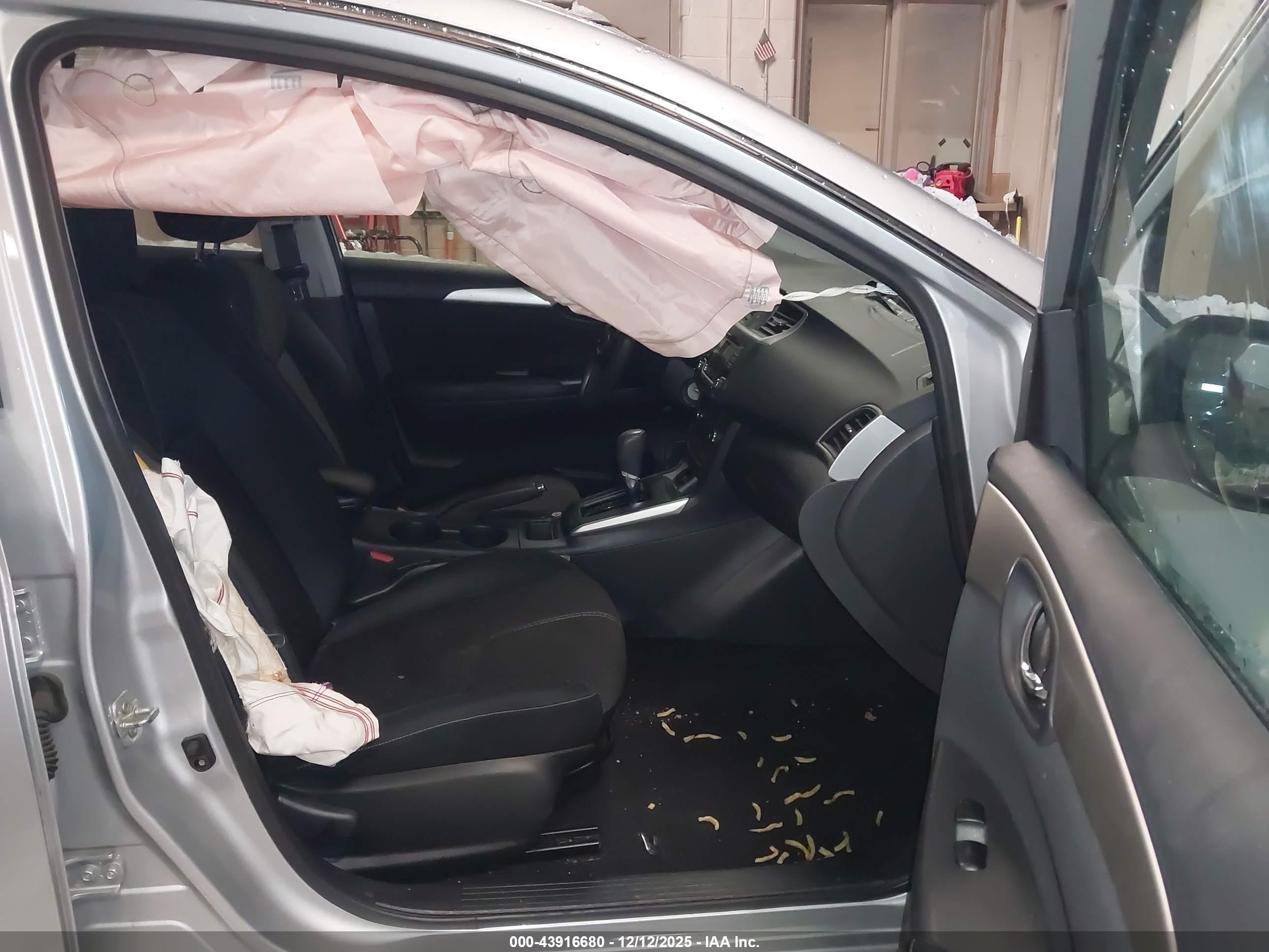 NISSAN SENTRA image 5