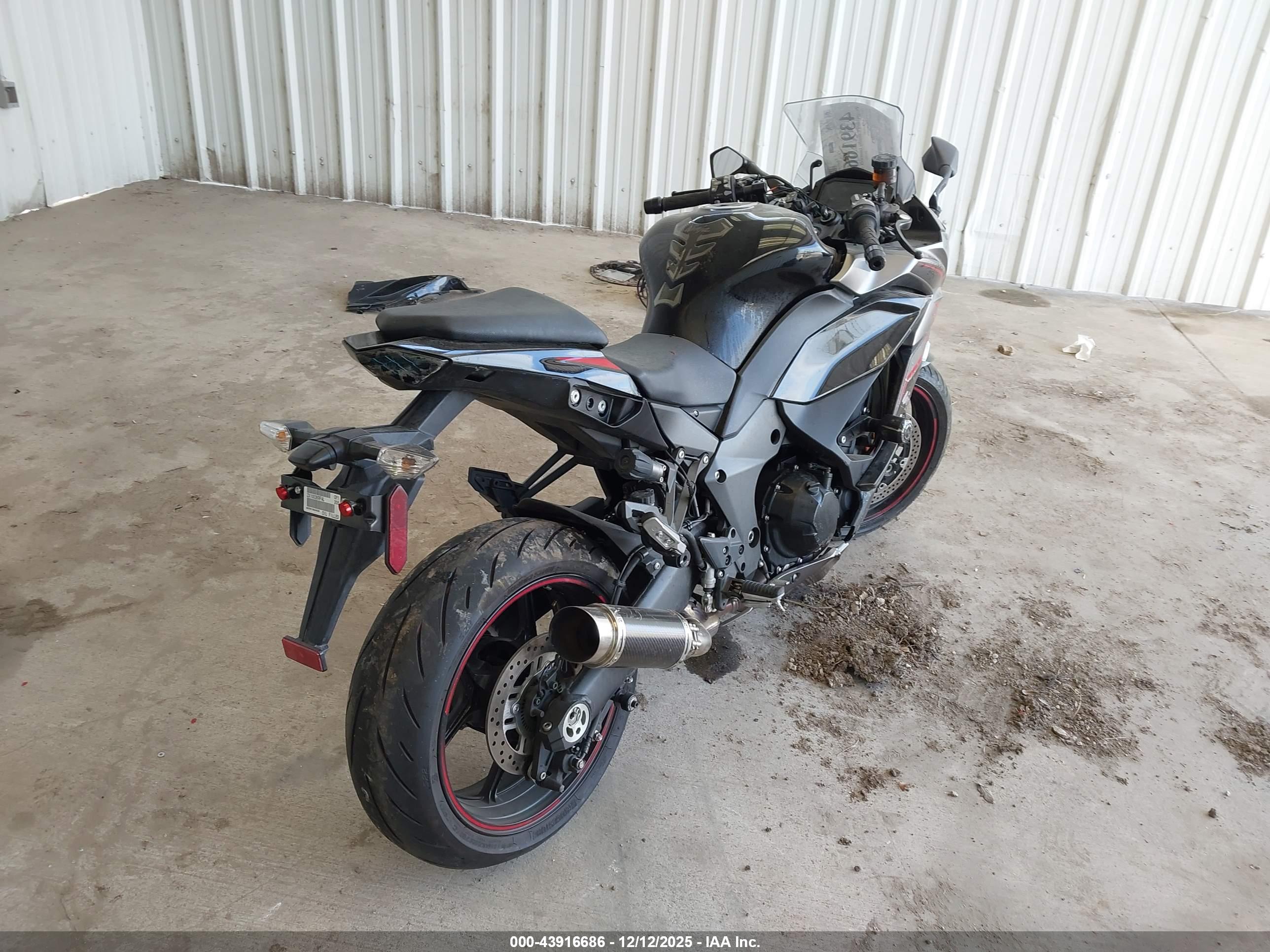 KAWASAKI ZX1002 image 4